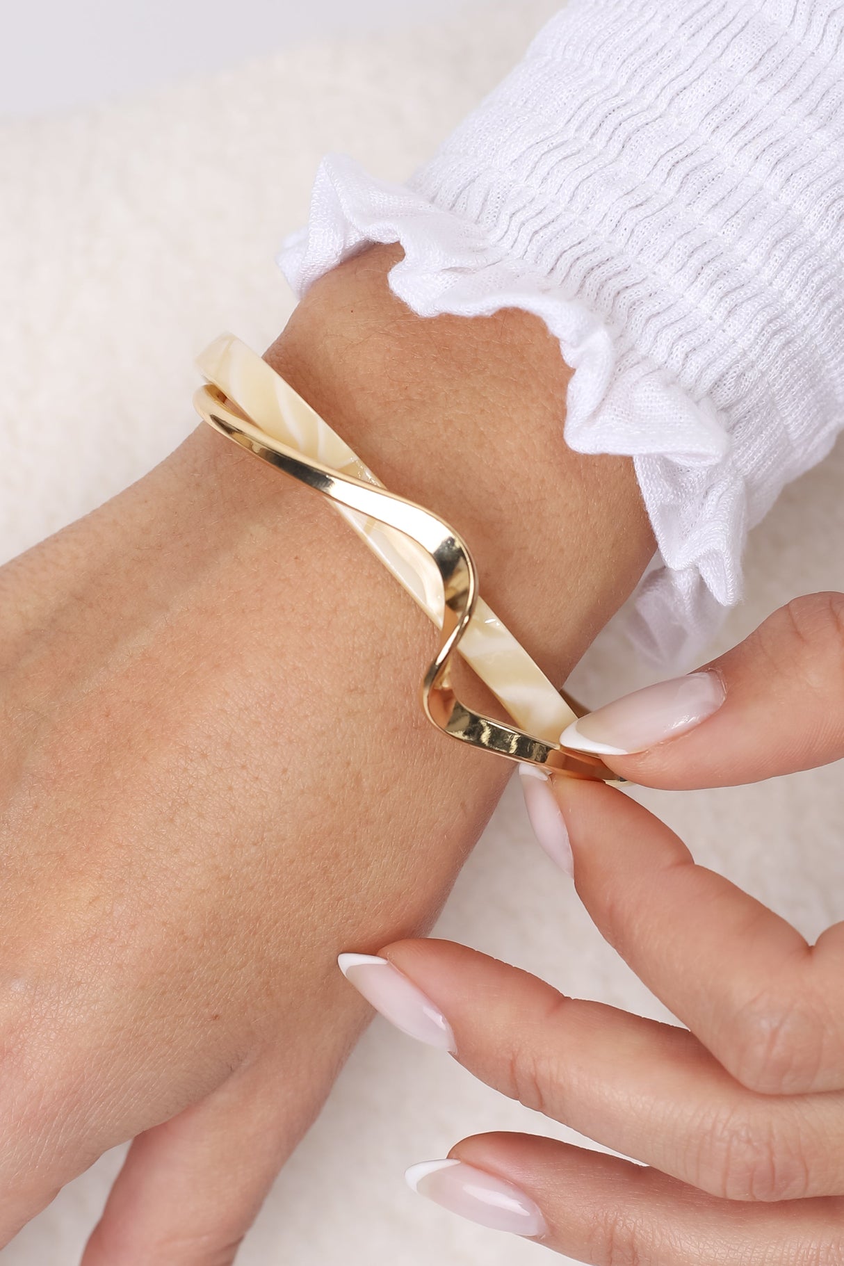 Emil Resin Layered Cuff Bracelet - Gold