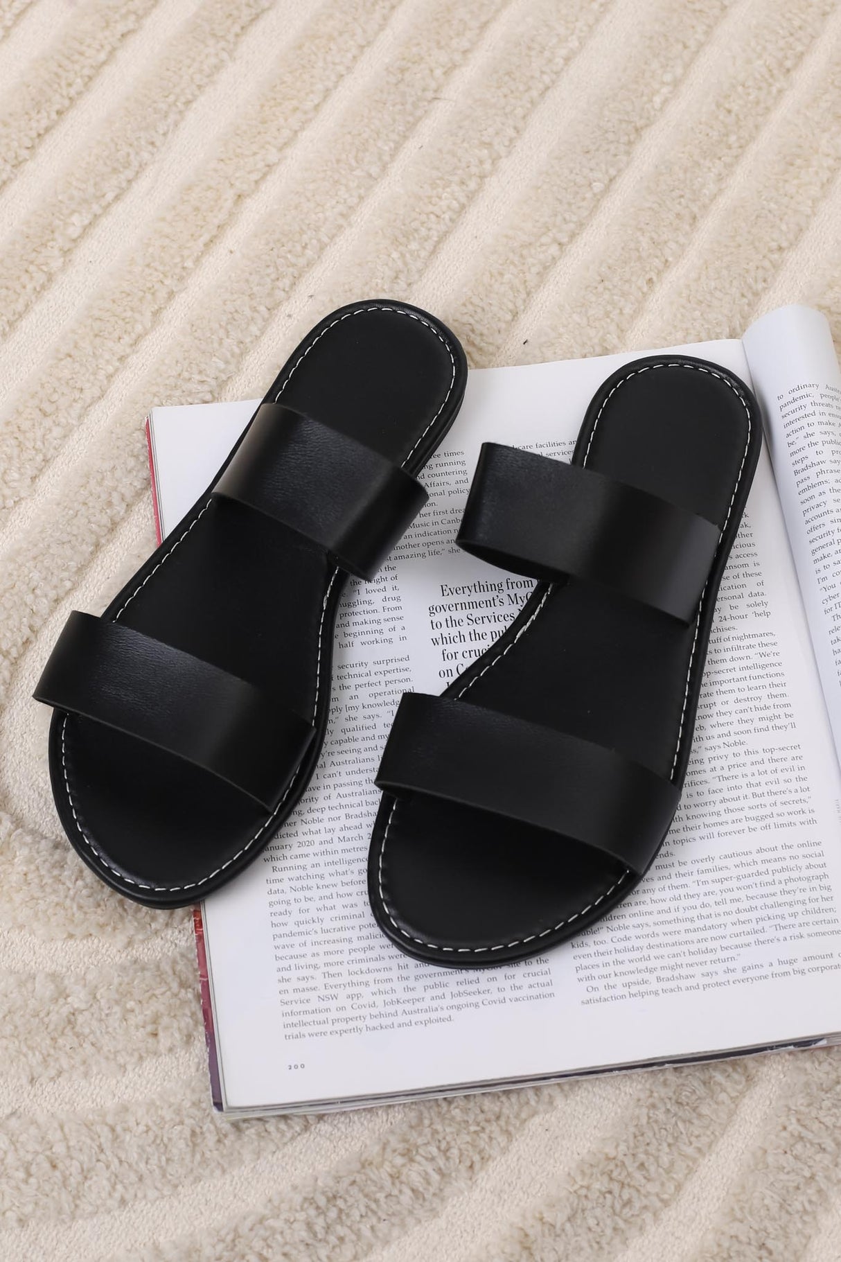 Beck Double Strap Slides - Black