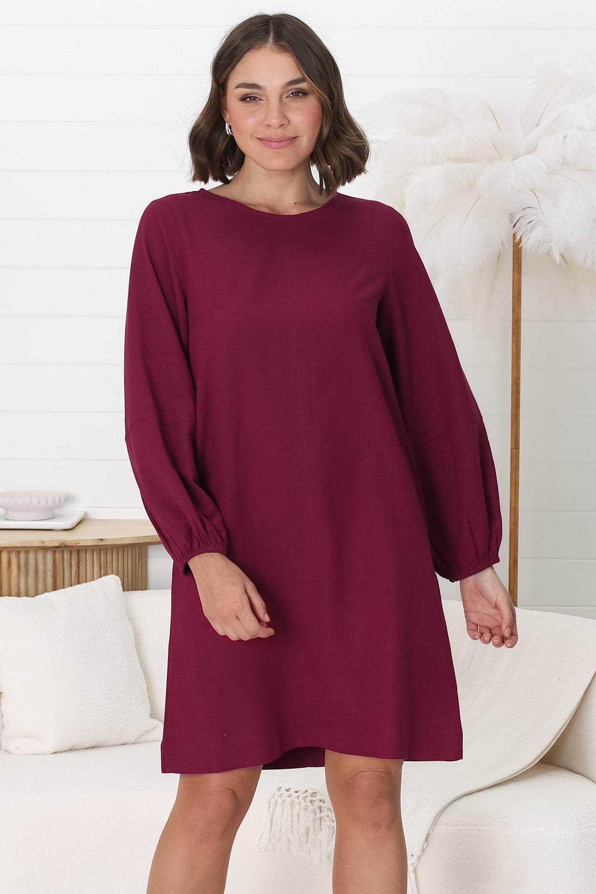 Ivanna Mini Dress - Crew Neck Shift Dress with Balloon Sleeves in Burgundy