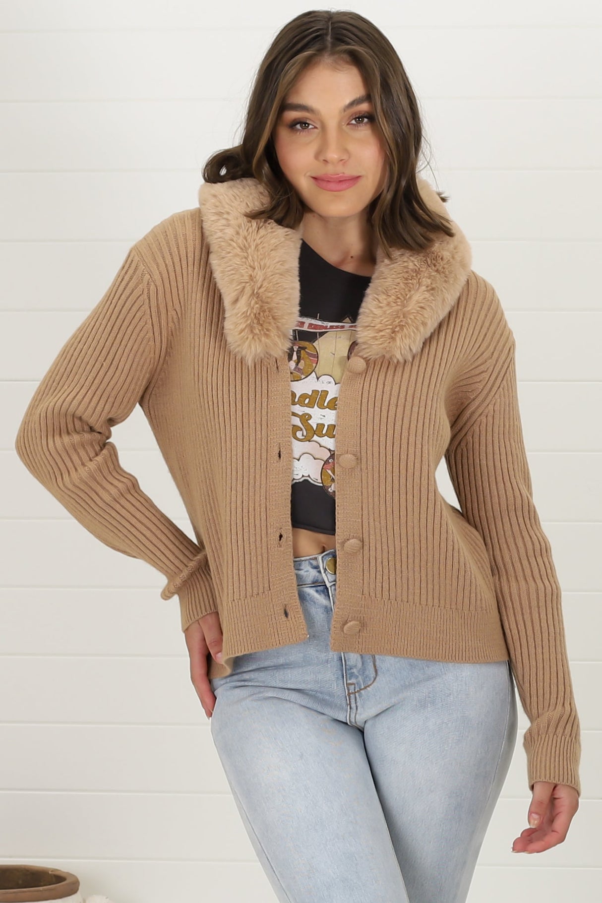 Braiden Cardigan - Detachable Faux Fur Collar Ribbed Cardigan in Camel