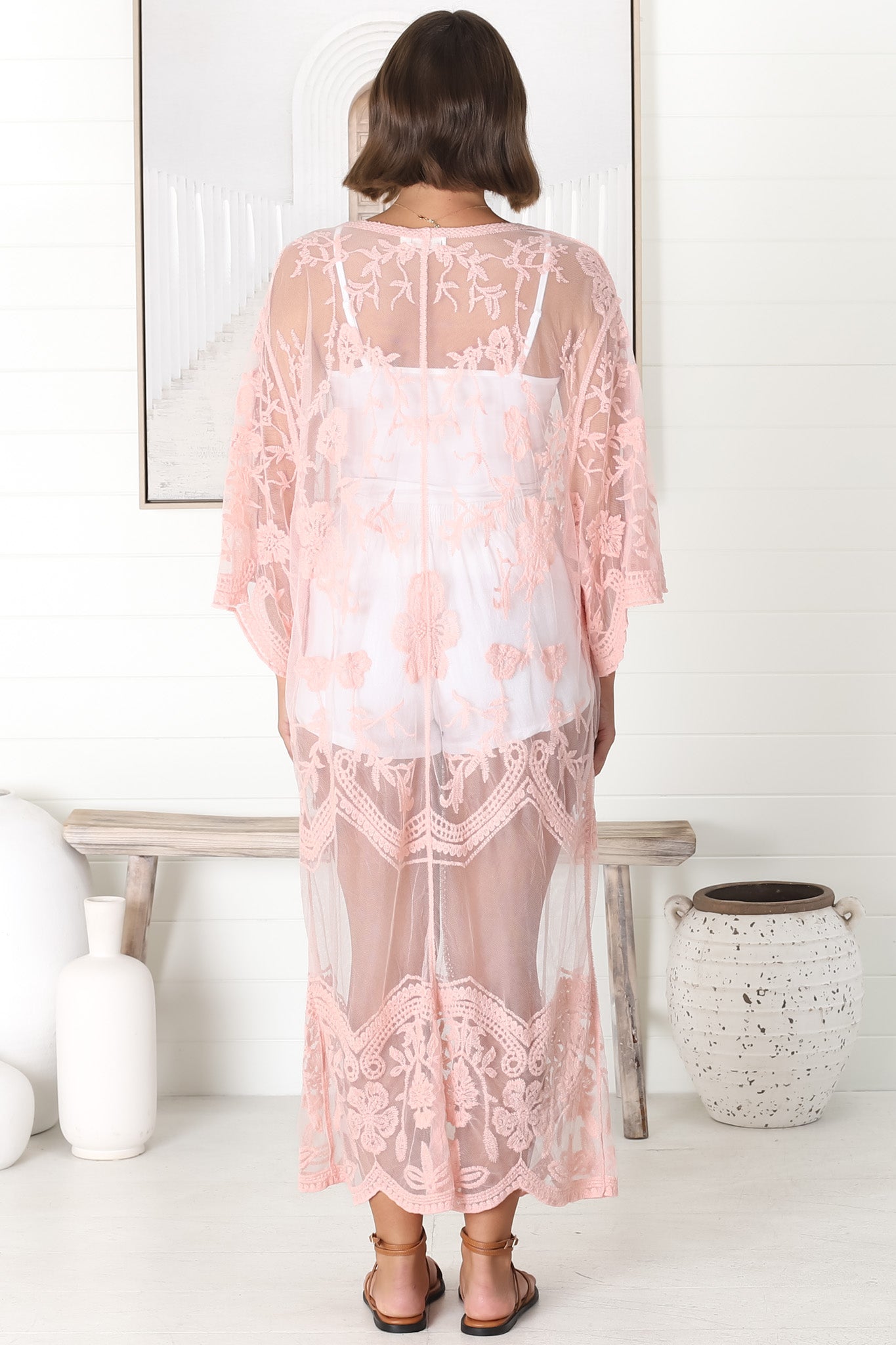 Haylo Kimono - Floral Lace Kimono with Scallop Hemline in Pink