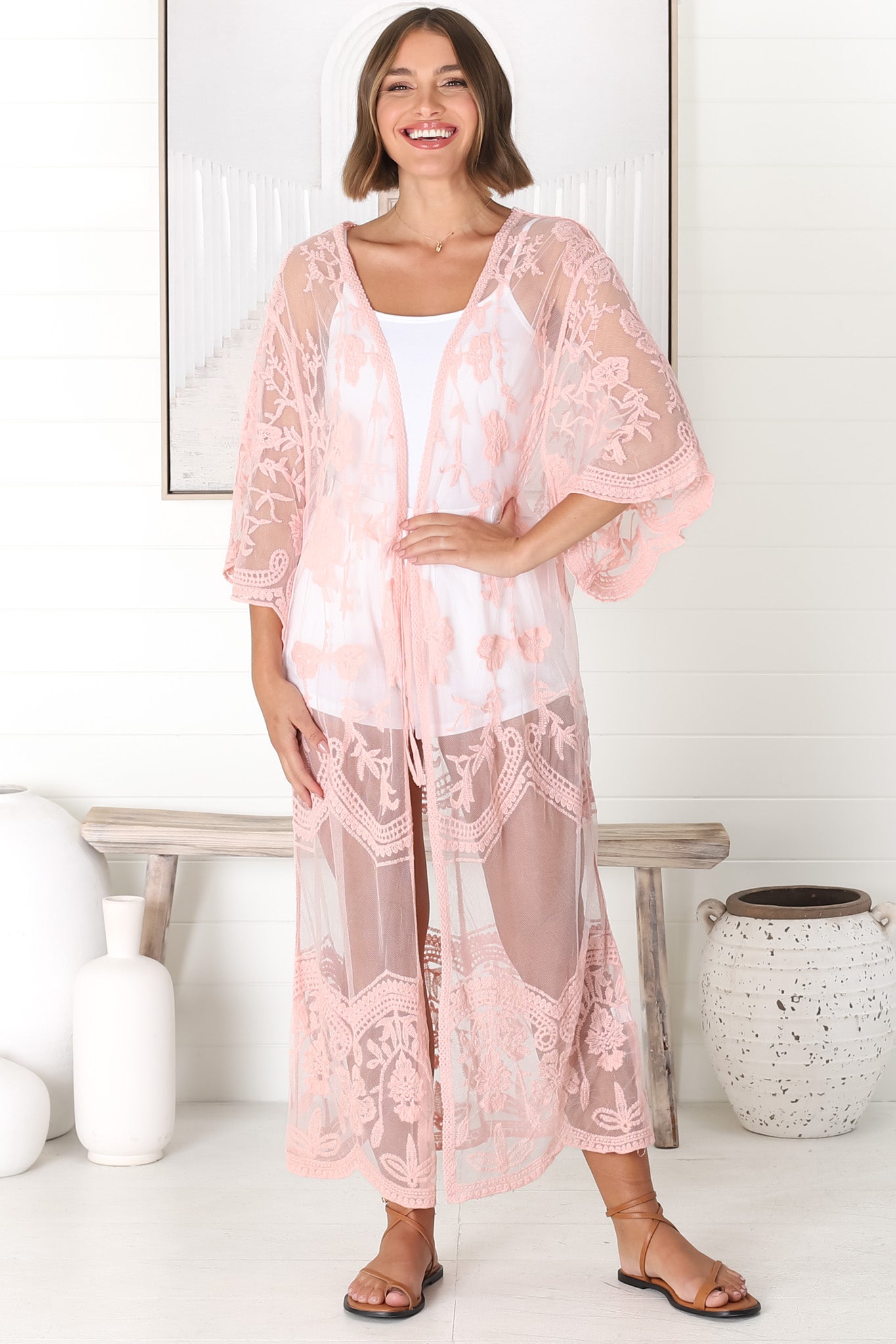 Haylo Kimono - Floral Lace Kimono with Scallop Hemline in Pink