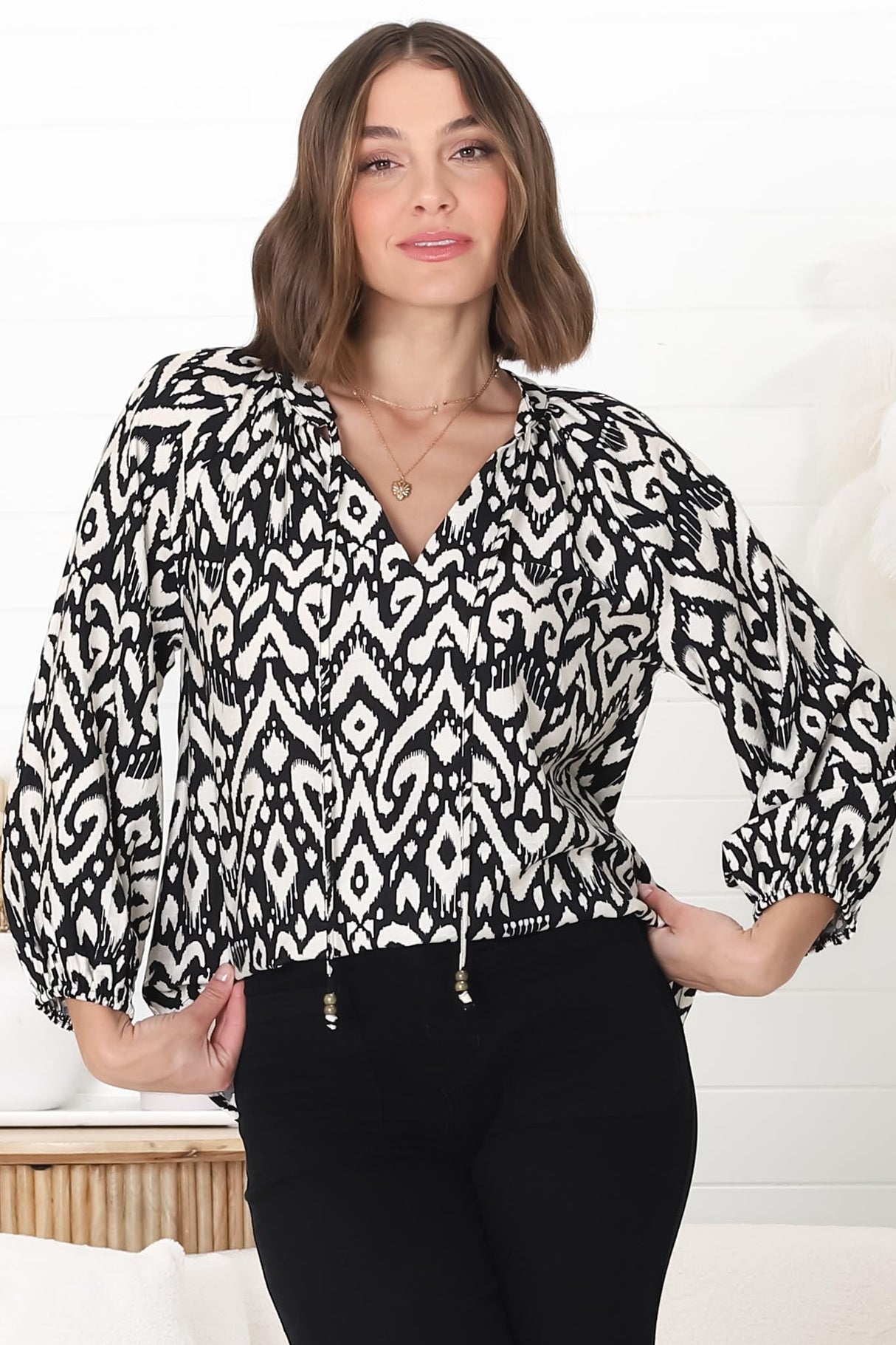 Silvie Blouse - Mandarin Collar V Neck Pull Over Blouse in Dayah Print Black