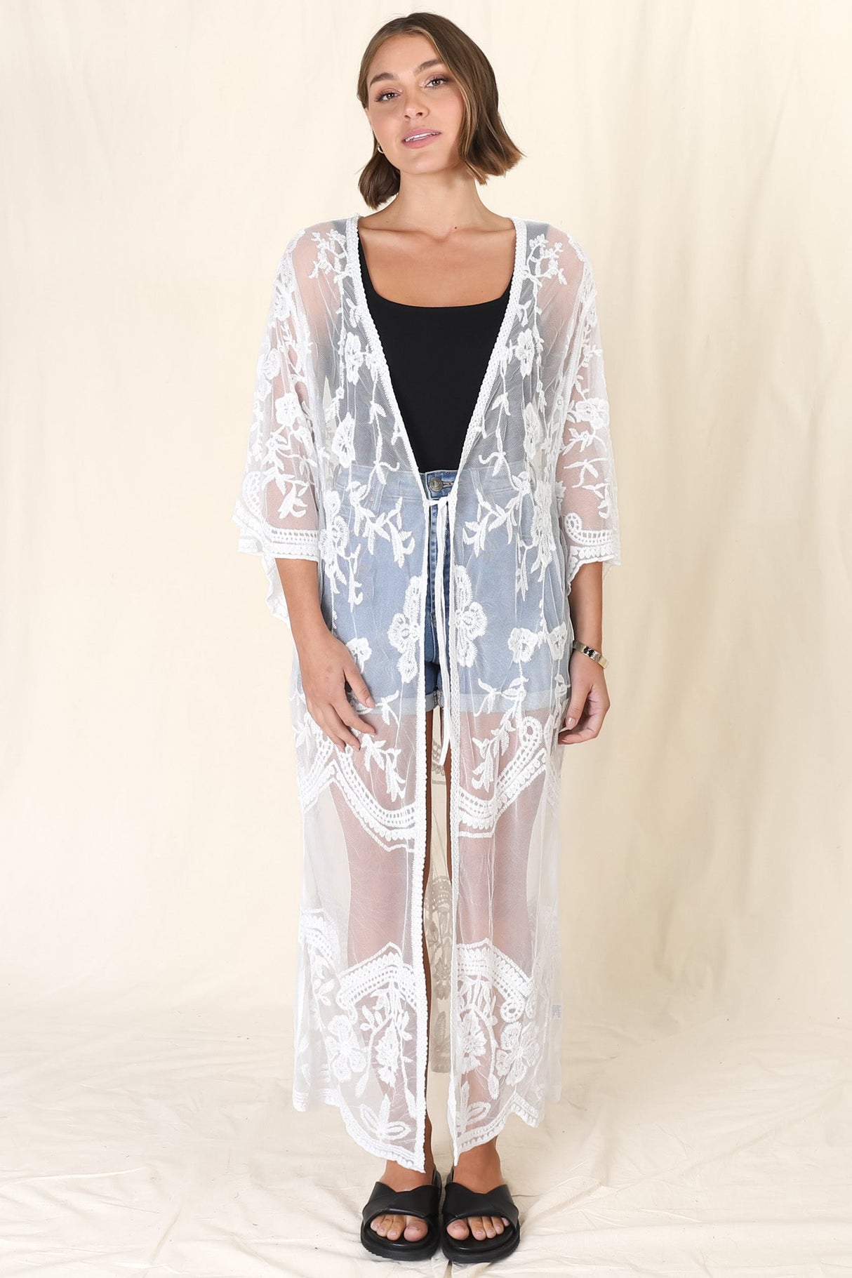 Haylo Kimono - Floral Lace Kimono with Scallop Hemline in White