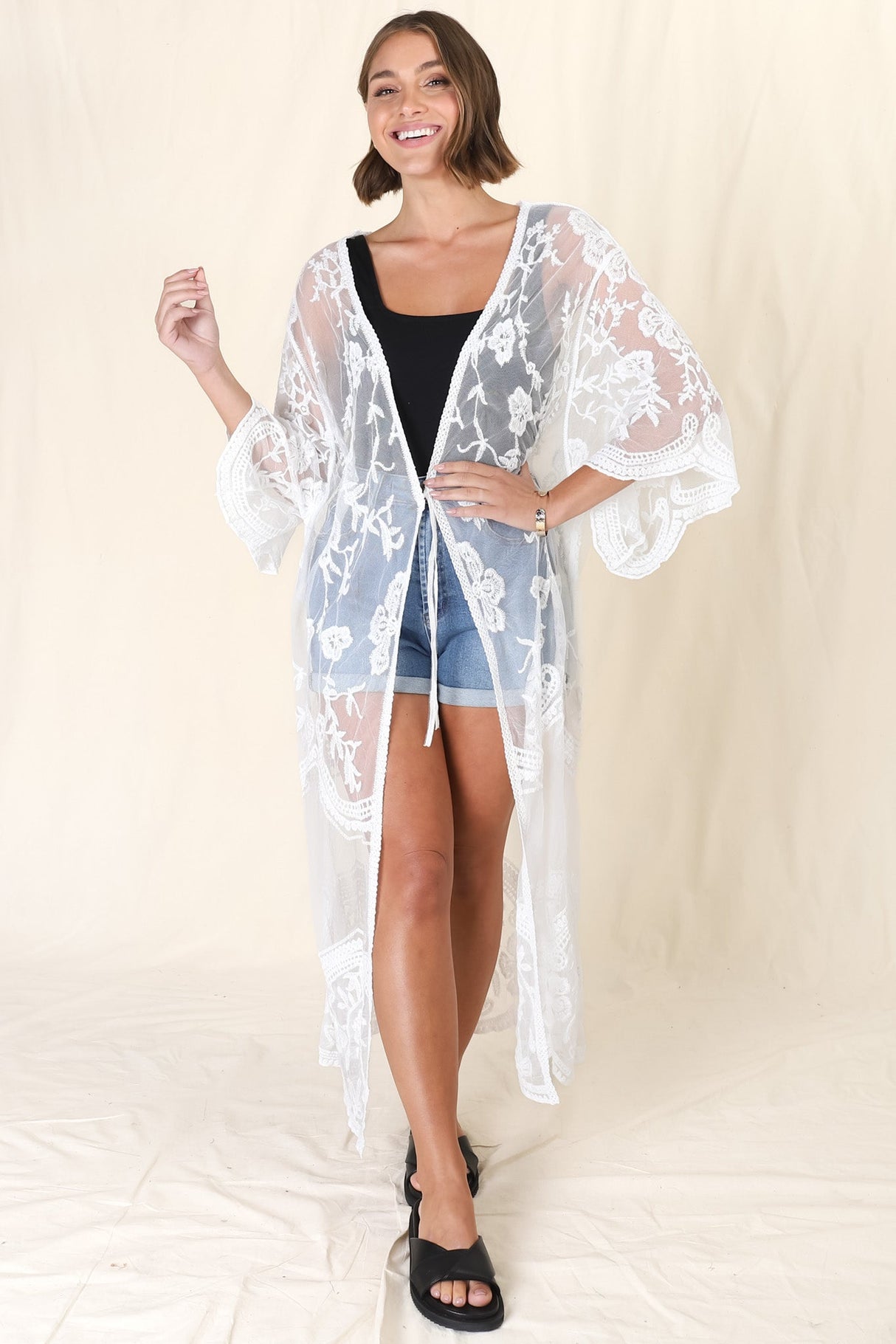 Haylo Kimono - Floral Lace Kimono with Scallop Hemline in White