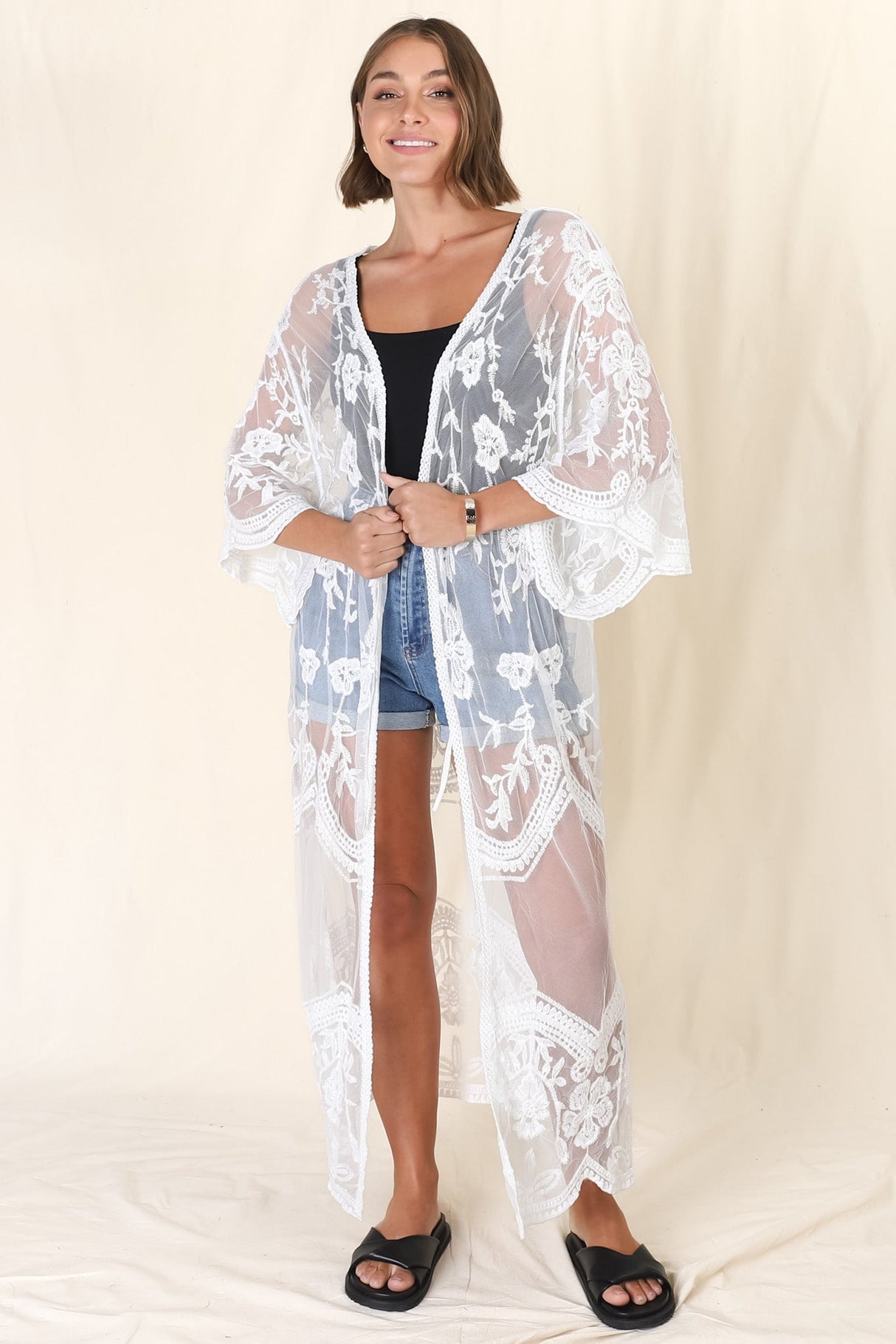 Haylo Kimono - Floral Lace Kimono with Scallop Hemline in White