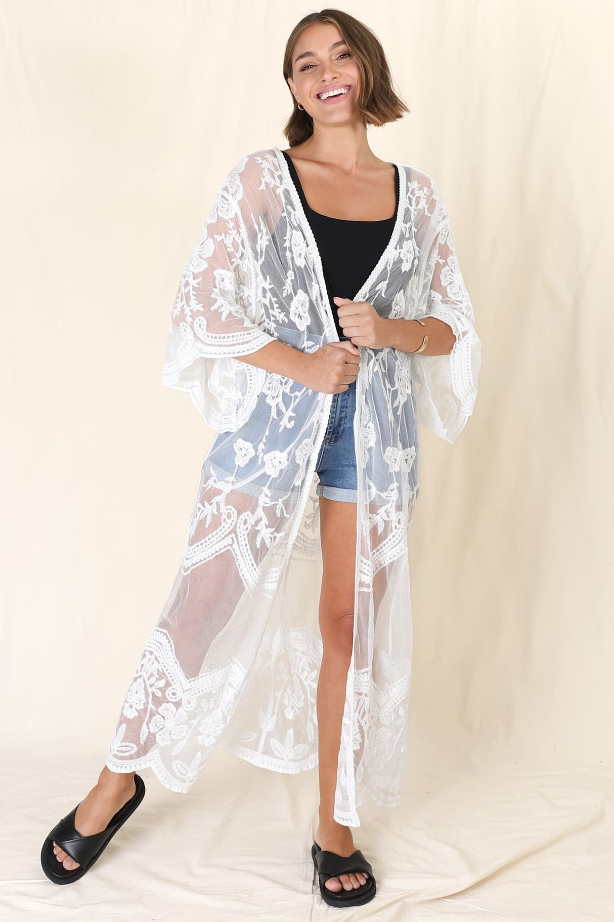 Haylo Kimono - Floral Lace Kimono with Scallop Hemline in White