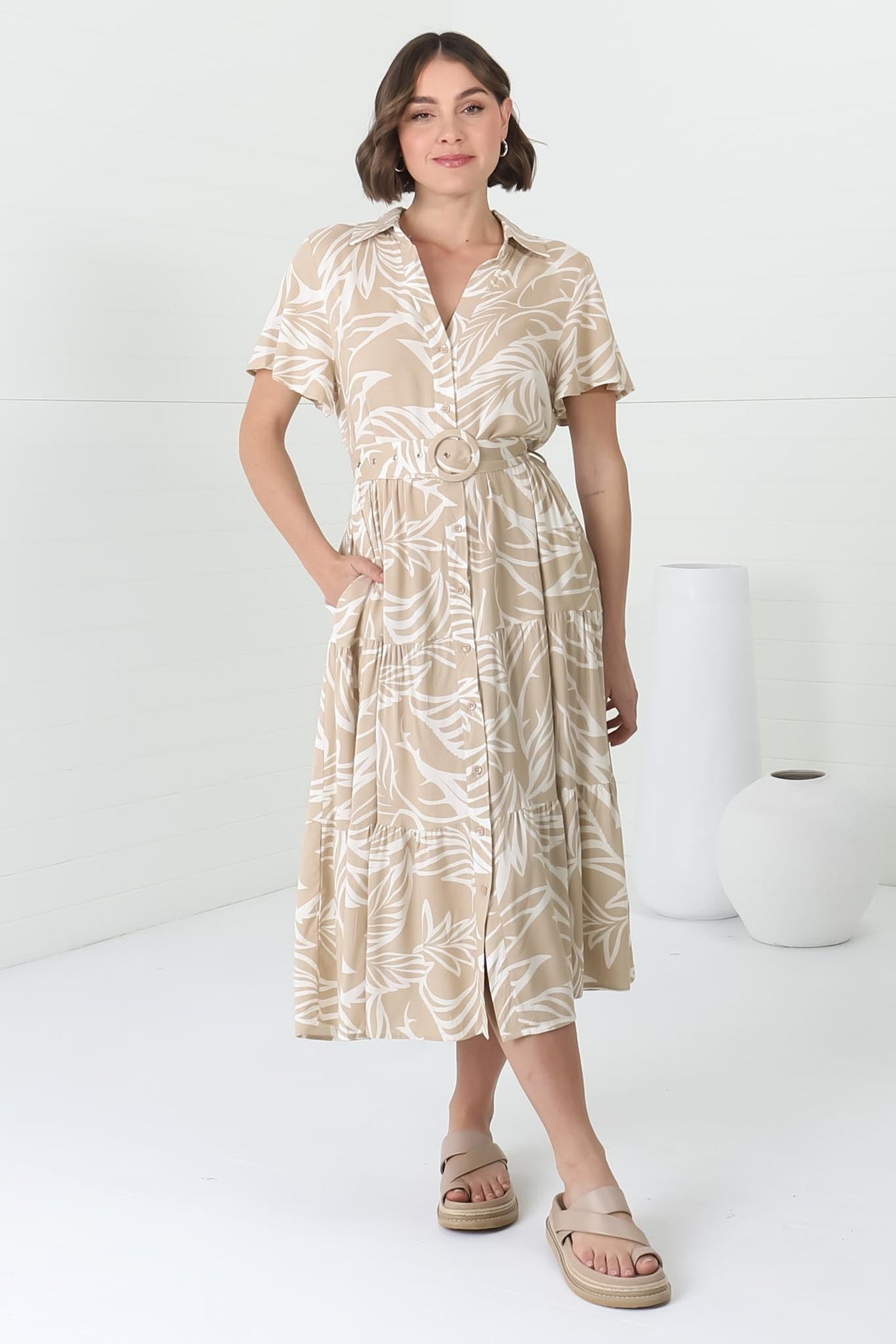 Luvira Midi Dress - Button Down Collared Dress With Statement Belt In Jeani Print Beige