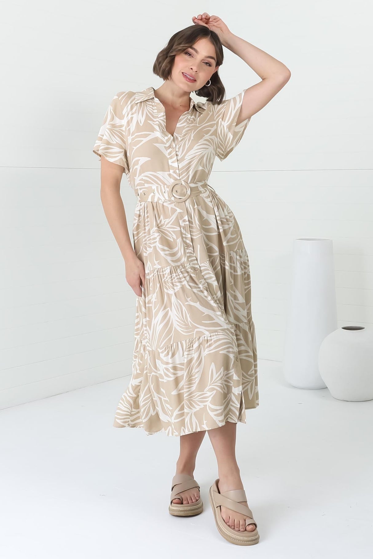 Luvira Midi Dress - Button Down Collared Dress With Statement Belt In Jeani Print Beige