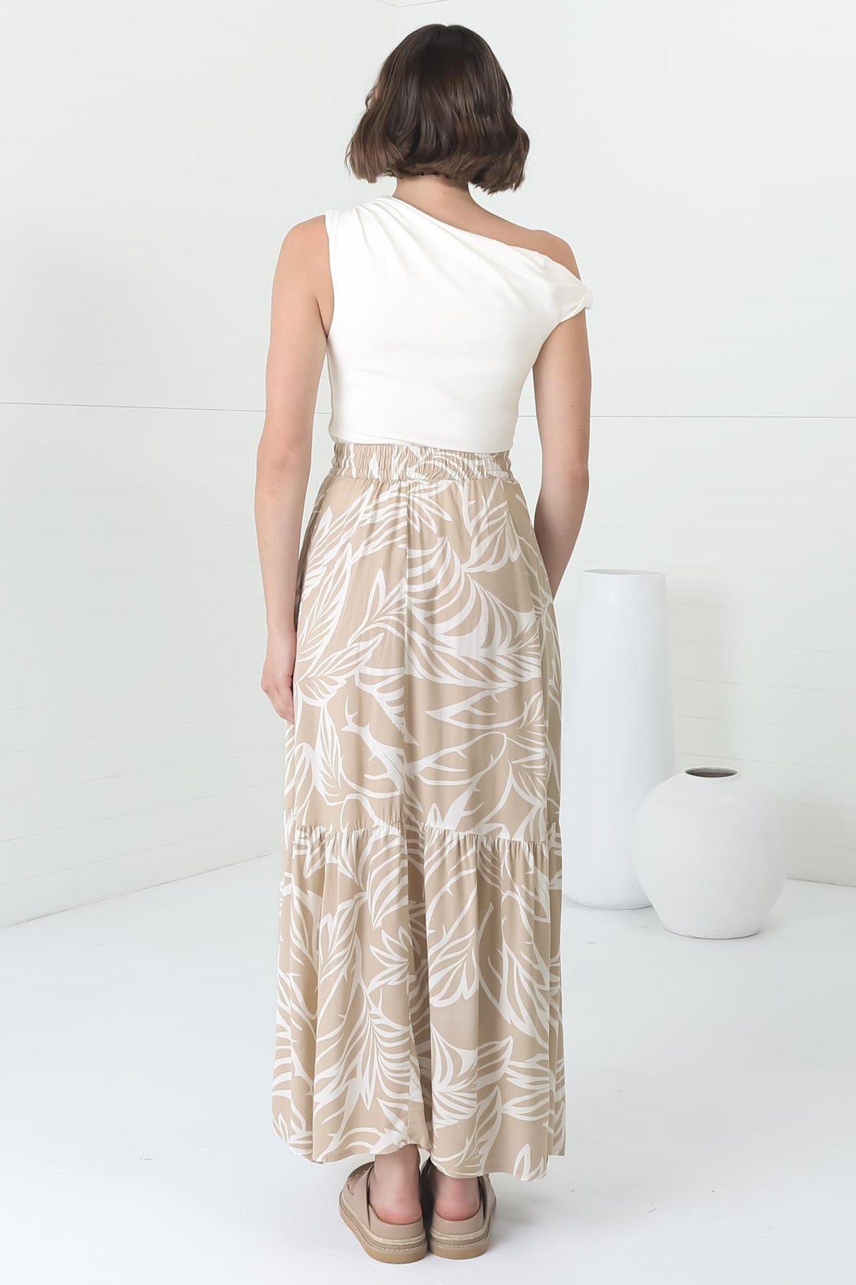 Hellen Maxi Skirt - High Waisted Skirt with Front Splits in Jeani Print Beige