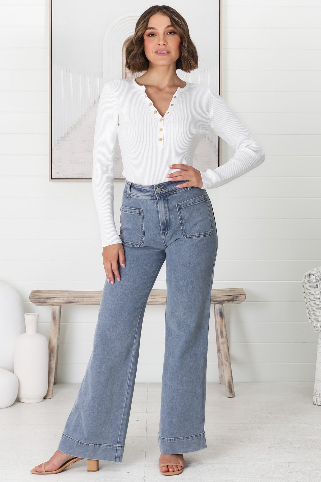 Farah Jeans - Highwaisted Flare Leg Stretch Jean in Light Denim