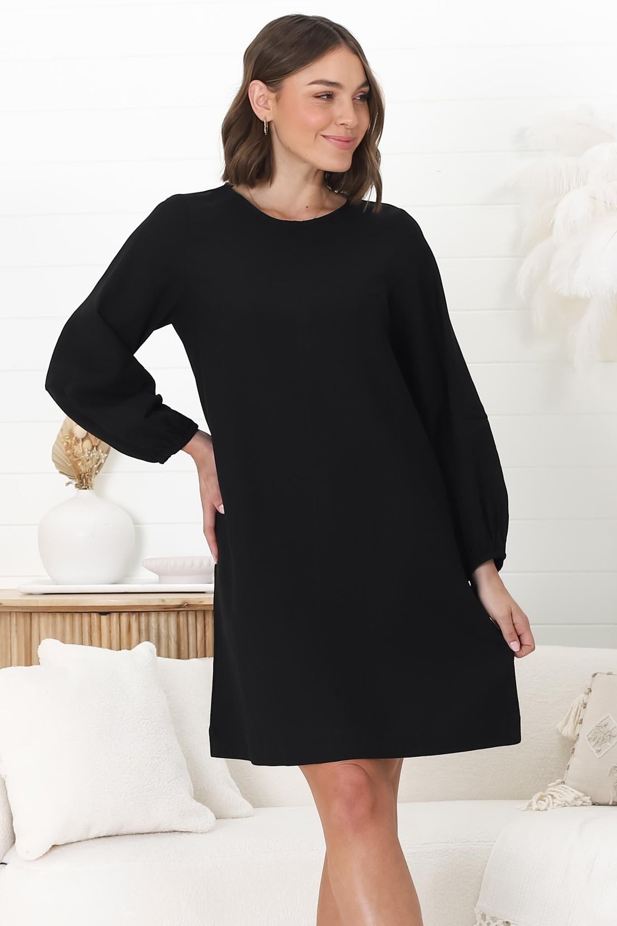 Ivanna Mini Dress - Crew Neck Shift Dress with Balloon Sleeves in Black