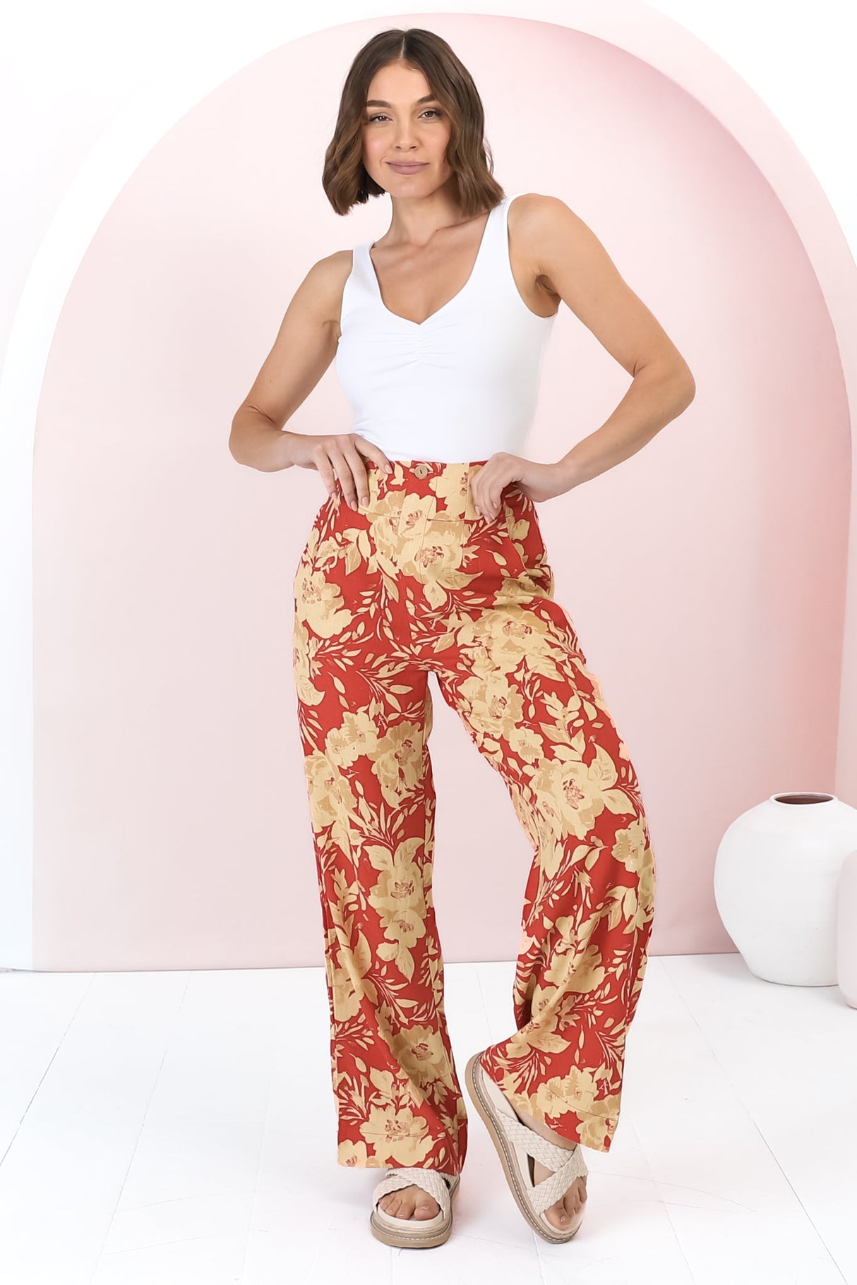 Ione Pants - Fitted High Waisted Wide Leg Pants in Mistle Print