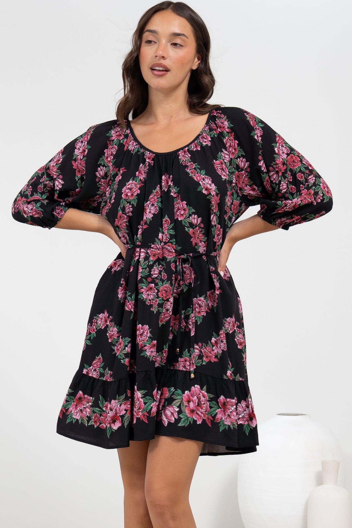 Jannis Mini Dress - Scoop Neckline Shift Dress with Belt in Love Story Print