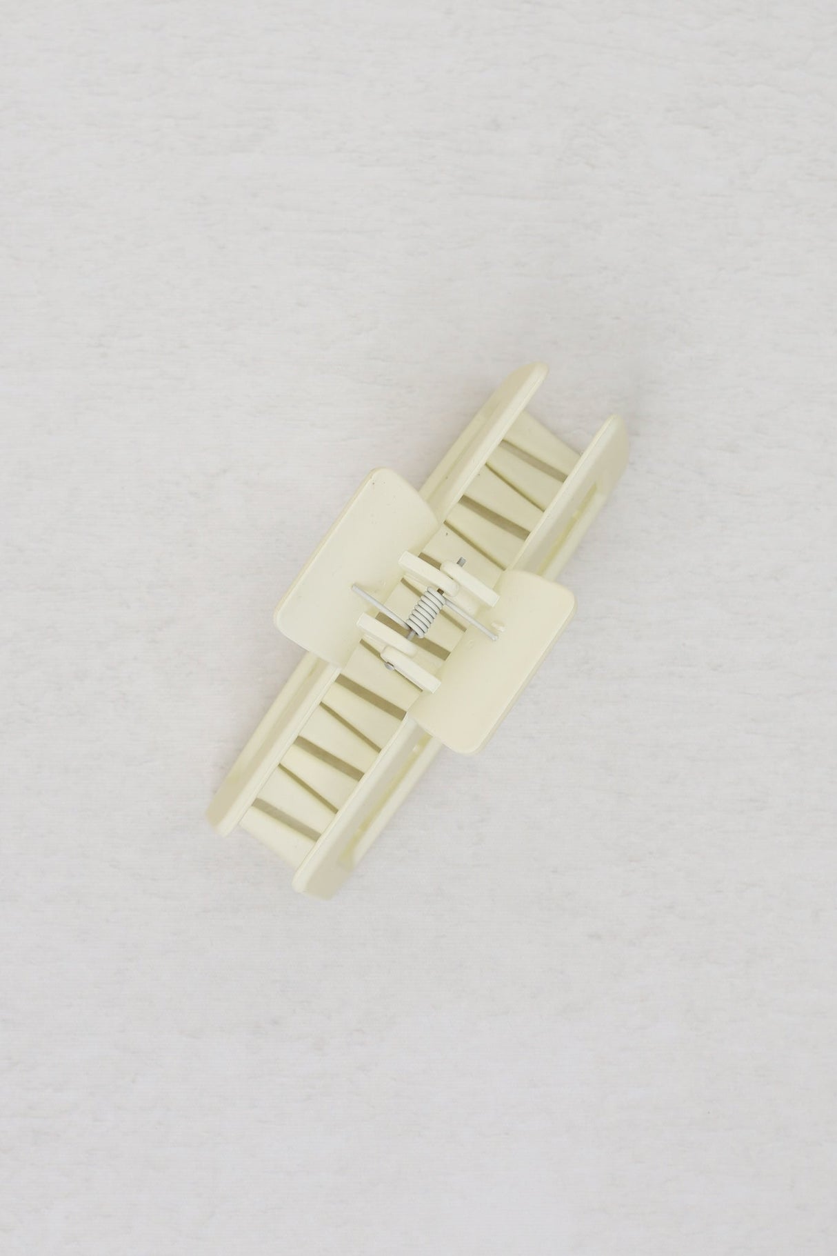 Joanna Claw Clip - Ivory