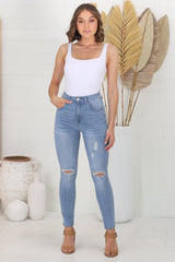 Joyce Jeans - Distressed Ripped Knee Skinny Leg Jeans in Light Denim