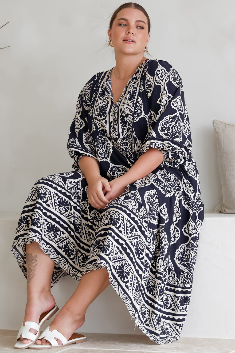 Kamali Midi Dress - Batwing Sleeve Smock Dress with Lace Detailing in Belle Print Navy