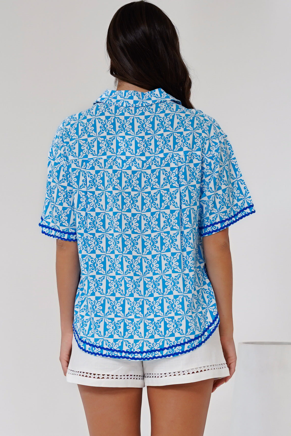 Karolyna Shirt  - Collared Button Down Shirt in Dory Print