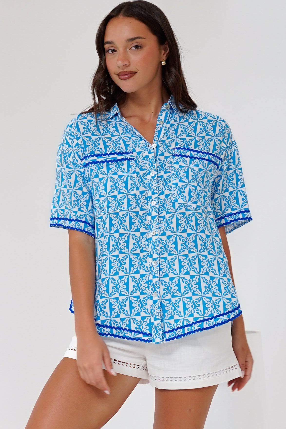 Karolyna Shirt  - Collared Button Down Shirt in Dory Print