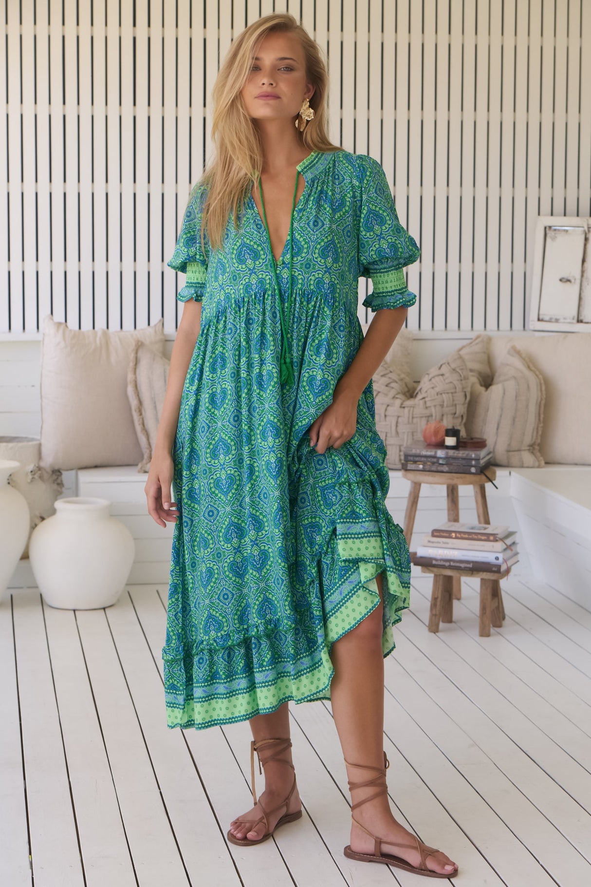 JAASE - Kora Midi Dress: Short Balloon Sleeve Shift Dress in Tranquility Print