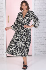 Kourt Midi Dress - A-line Dress with 3/4 Sleeves in Siani Black