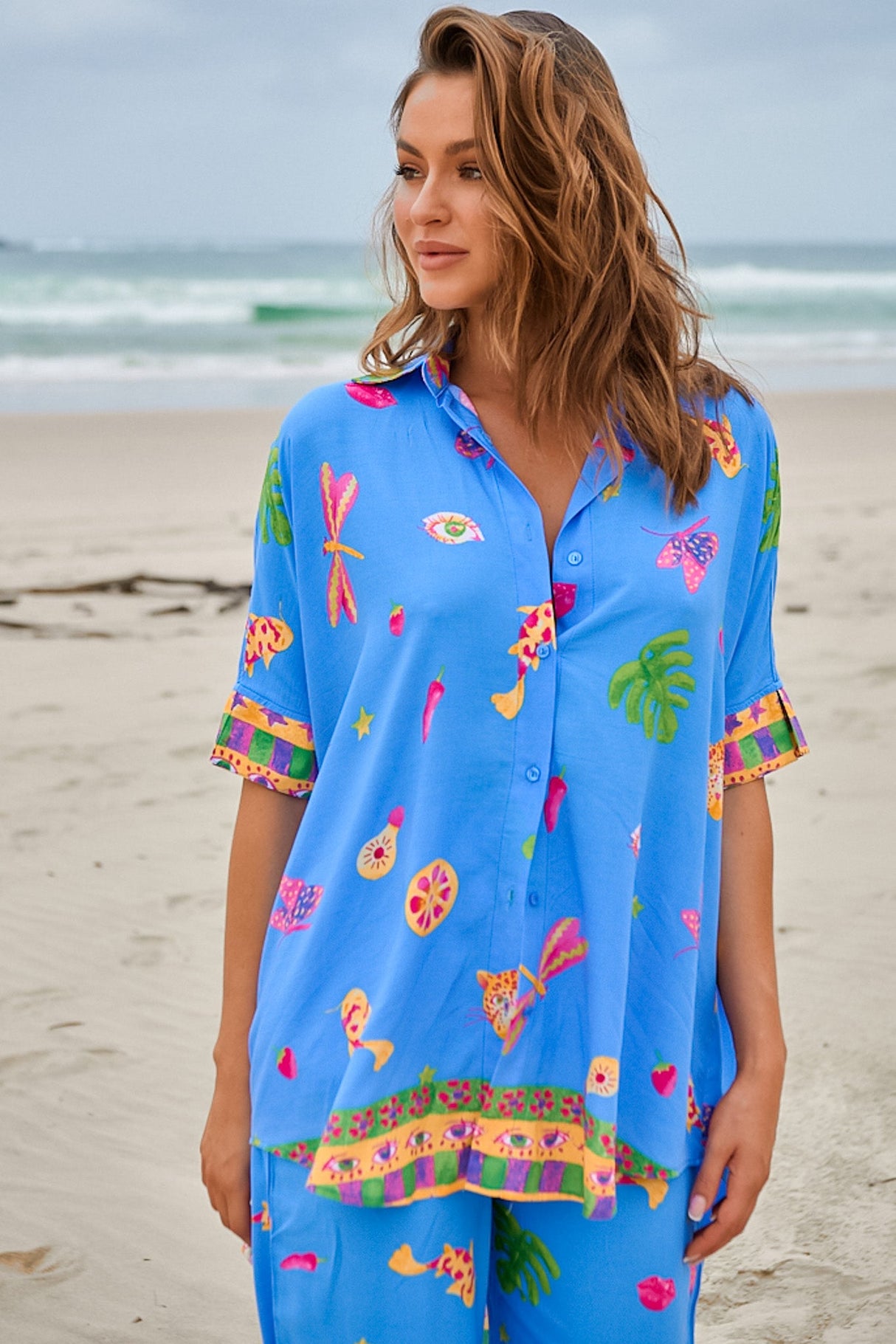 JAASE - River Shirt: Oversized Button Down Shirt with Scoop High-Low Hem in Mati Print