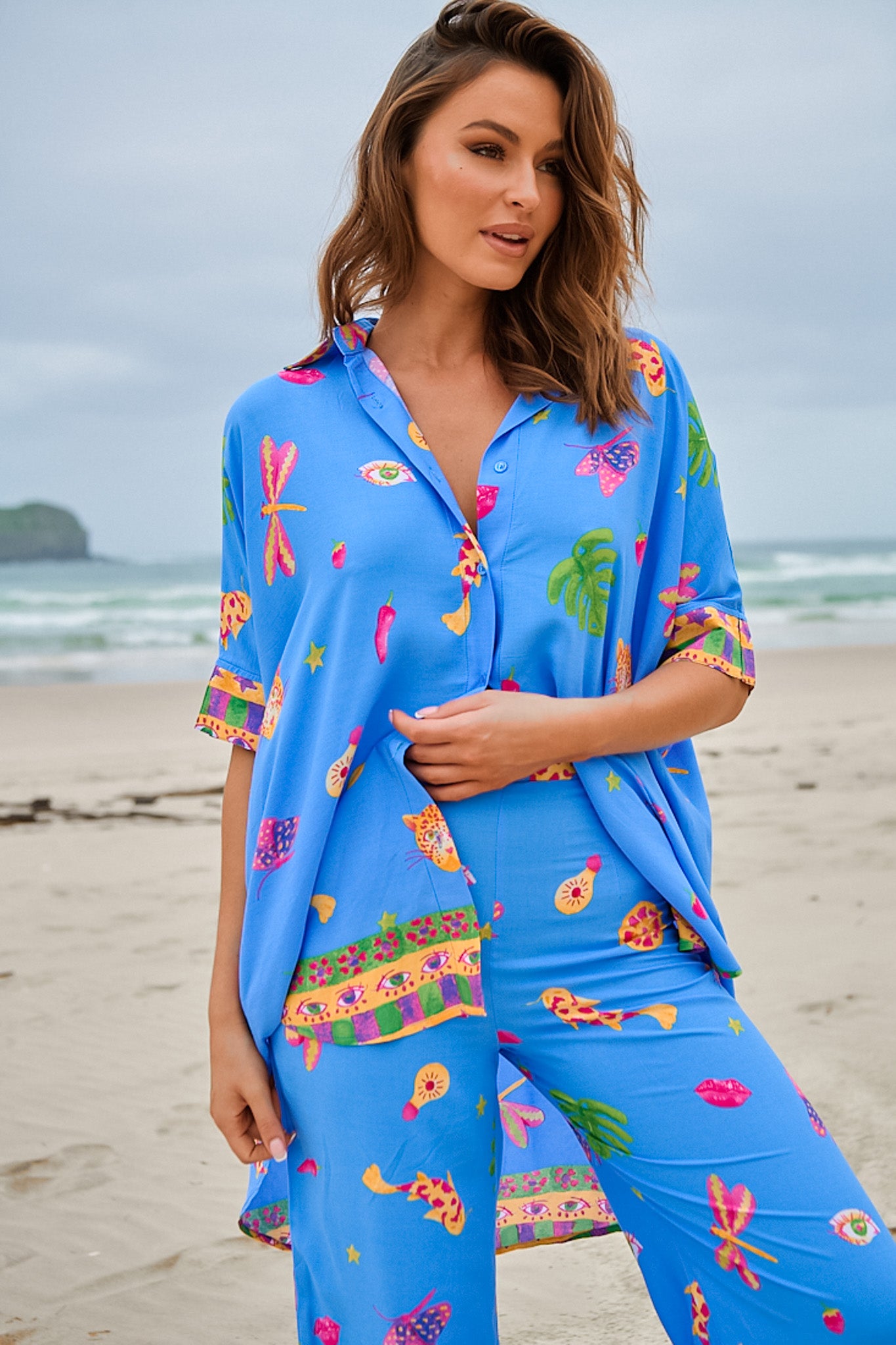 JAASE - River Shirt: Oversized Button Down Shirt with Scoop High-Low Hem in Mati Print