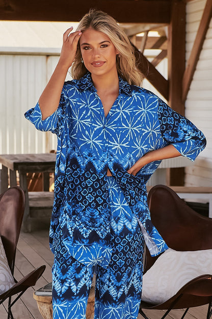 JAASE - Cabana Shirt: Collared Button Down Shirt in Tranquil Tides Print