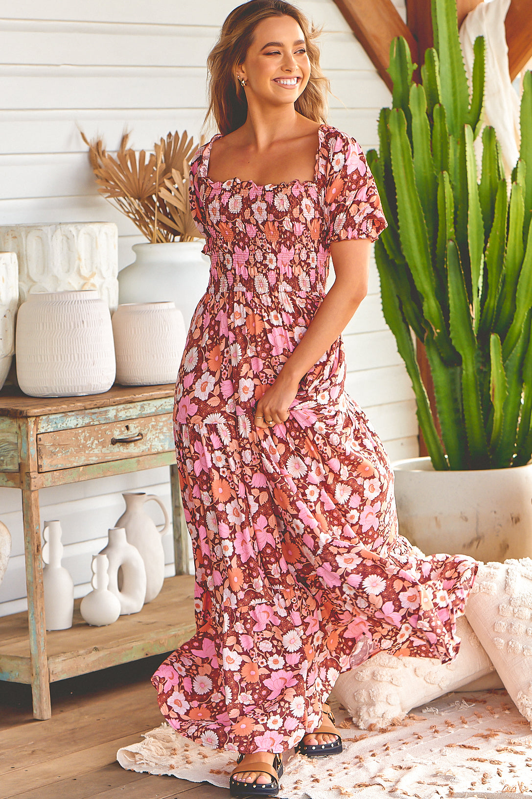 JAASE - Claudette Maxi Dress: On or Off Shoulder Elasticated Bodice Short Balloon Sleeve Dress in Pixie Print