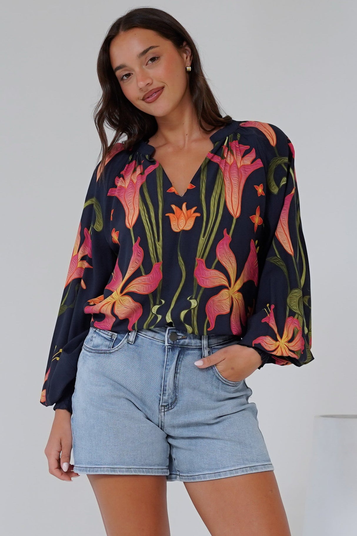 Lenny Top - Mandarin Collar Pull Over Top with Long Balloon Sleeves in Florine Print
