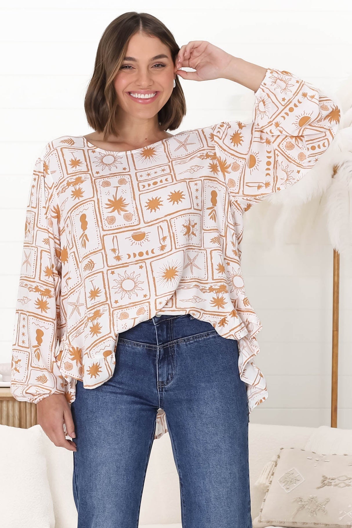 Lilah Blouse - Crew Neck High-Low Frill Hem Pull Over Blouse in Cailan Print White