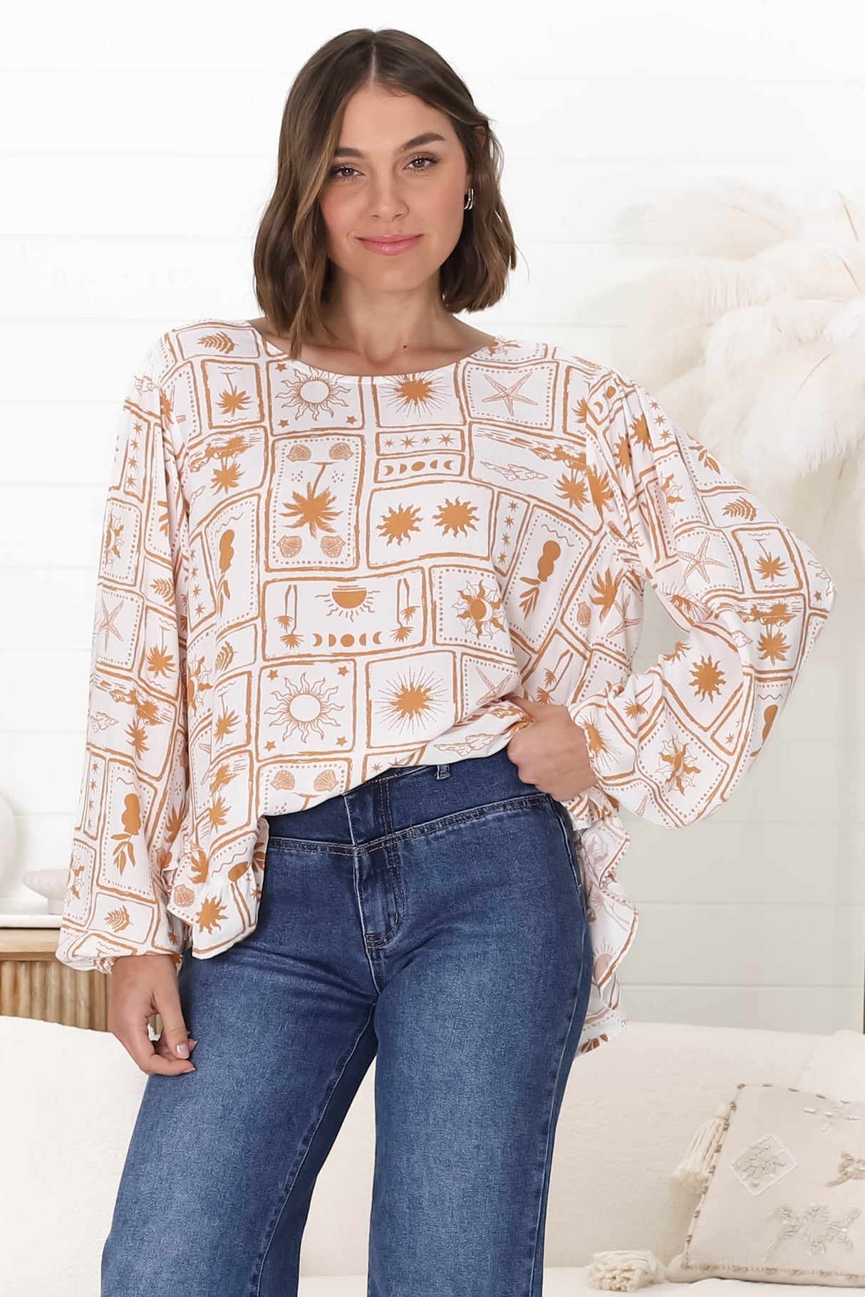 Lilah Blouse - Crew Neck High-Low Frill Hem Pull Over Blouse in Cailan Print White