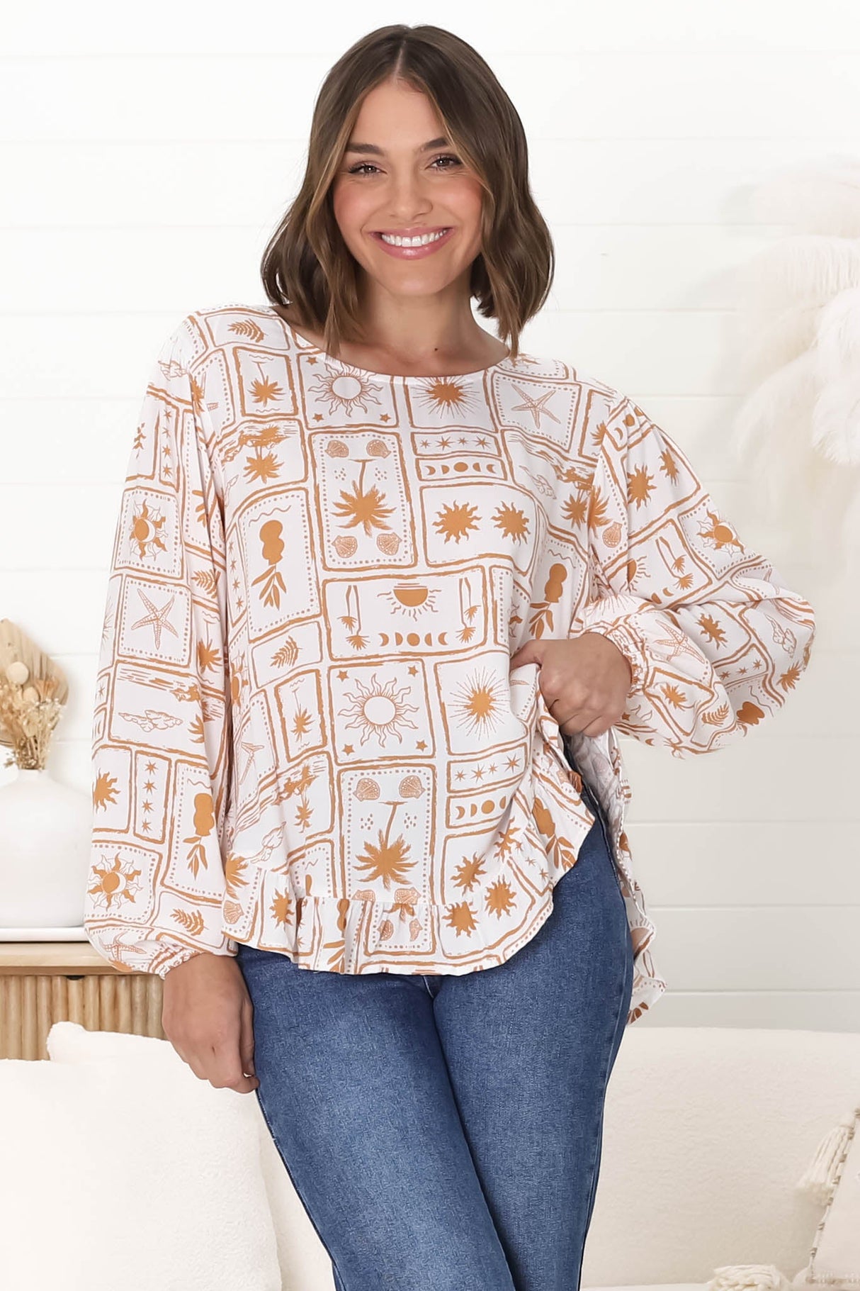 Lilah Blouse - Crew Neck High-Low Frill Hem Pull Over Blouse in Cailan Print White