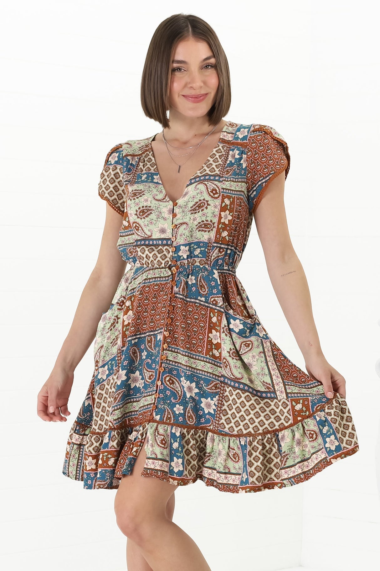 JAASE - Lizzie Mini Dress: Butterfly Cap Sleeve Button Down Dress with Pockets in Izabelle Print