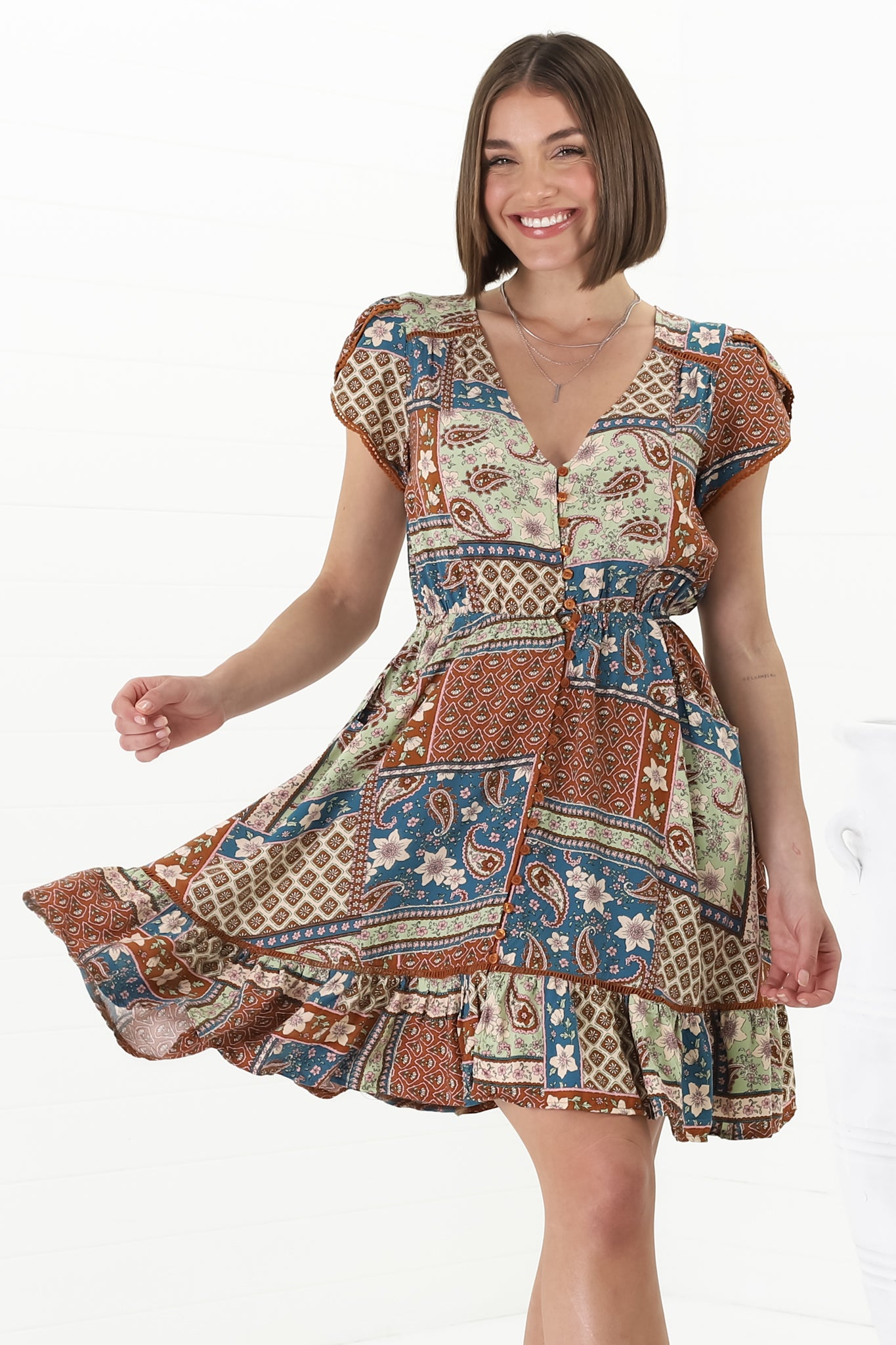 JAASE - Lizzie Mini Dress: Butterfly Cap Sleeve Button Down Dress with Pockets in Izabelle Print