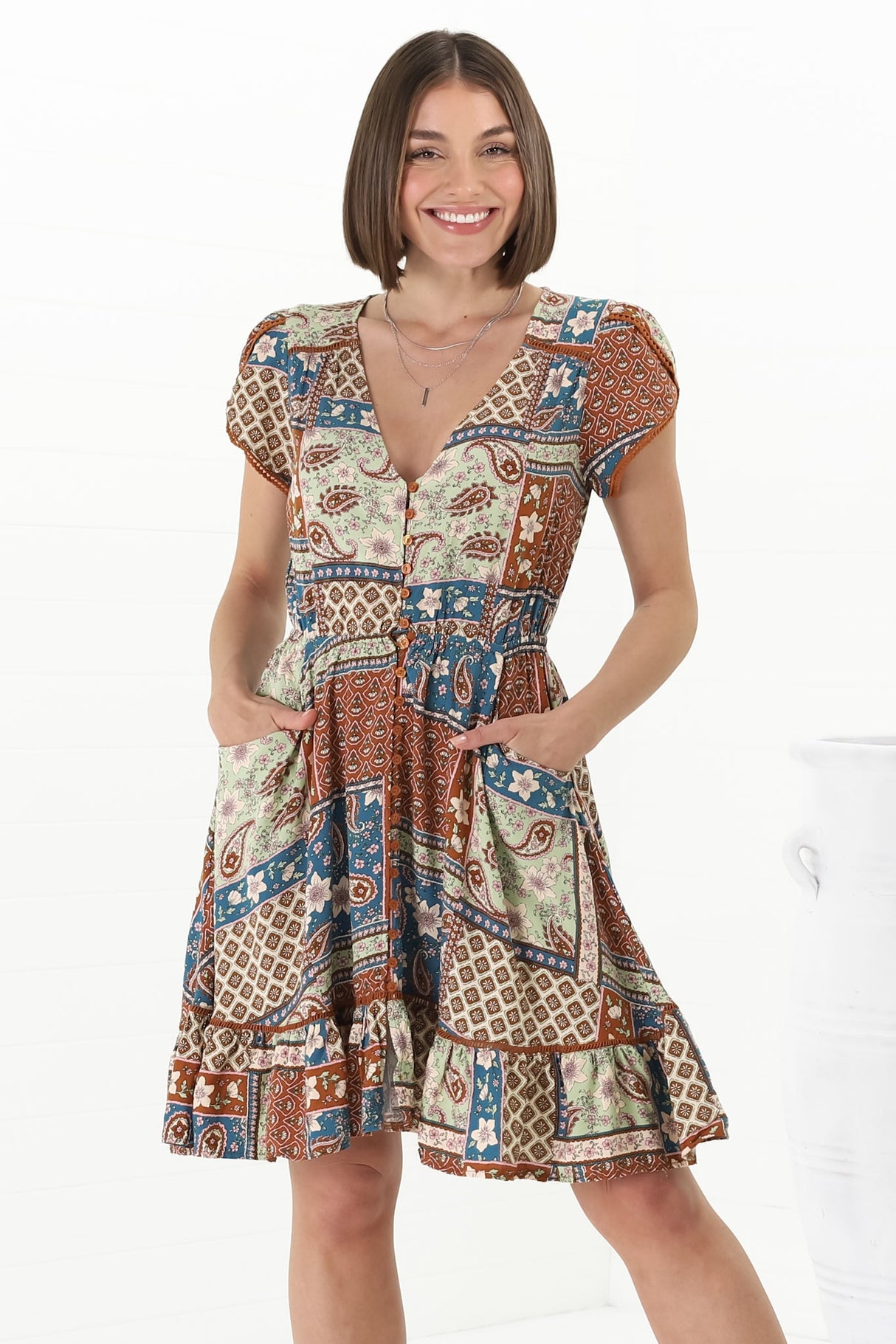 JAASE - Lizzie Mini Dress: Butterfly Cap Sleeve Button Down Dress with Pockets in Izabelle Print