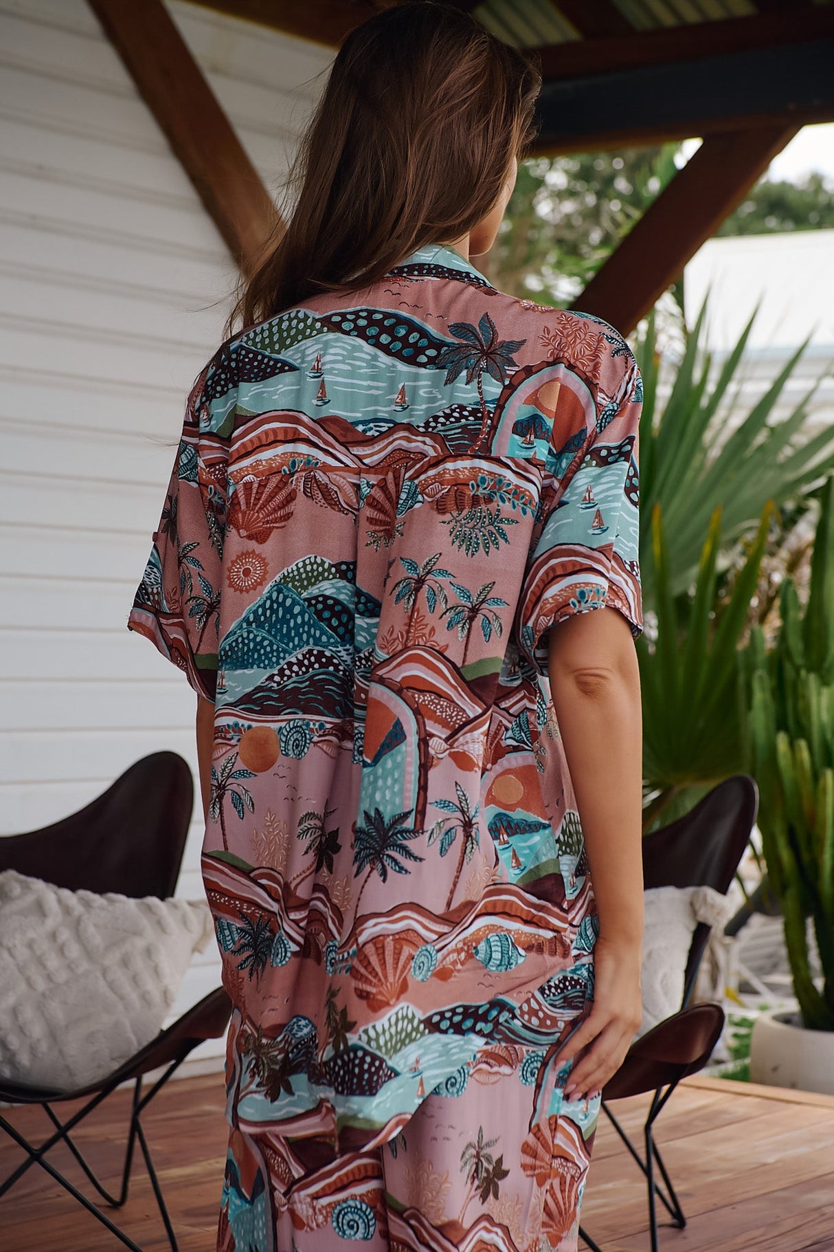 JAASE - Lola Shirt: High-Low Button Down Shirt in Lakeside Serenity Print