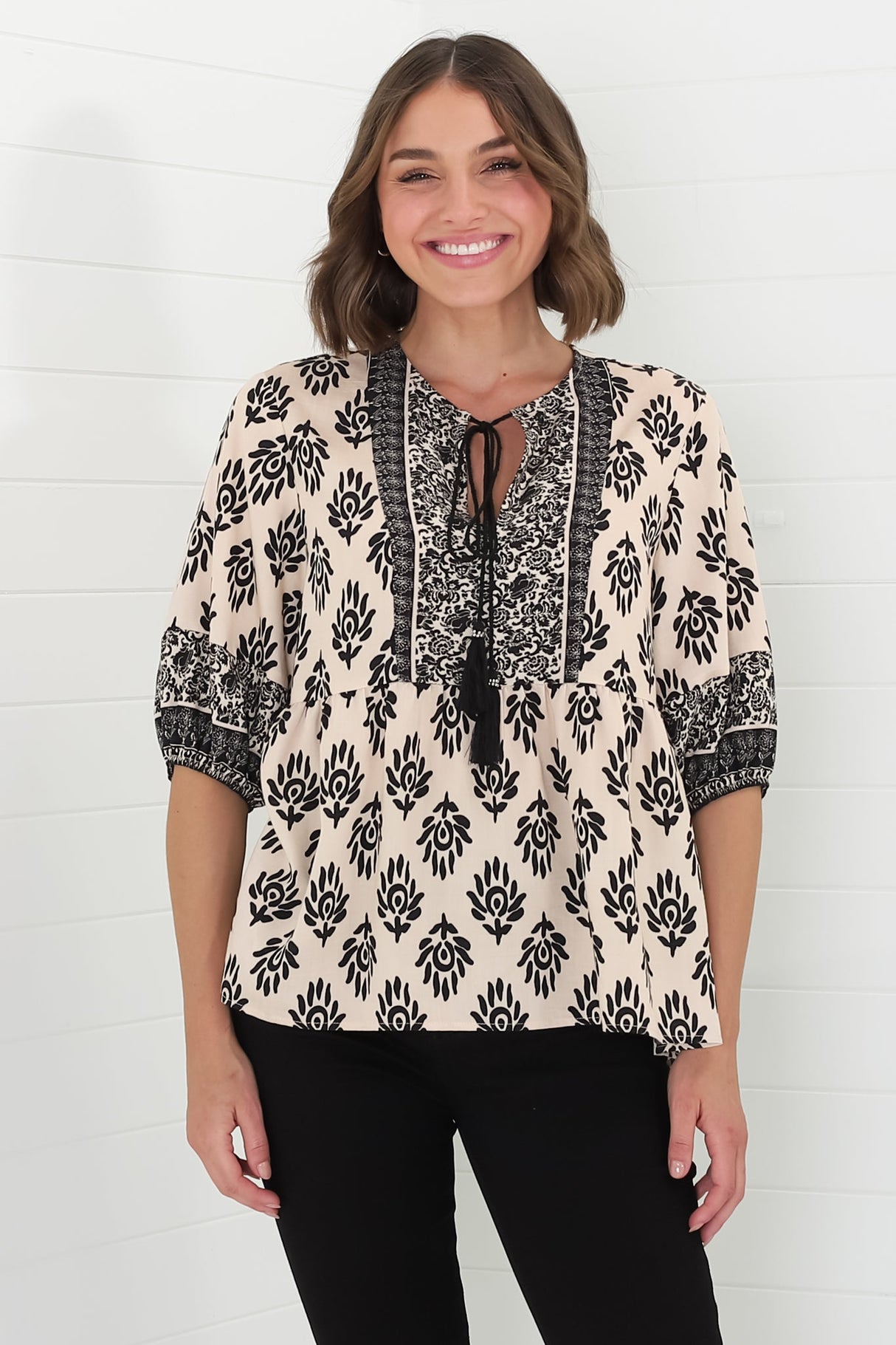 Loma Blouse - Pull Over Balloon Sleeve Smock in Aida Print Cream