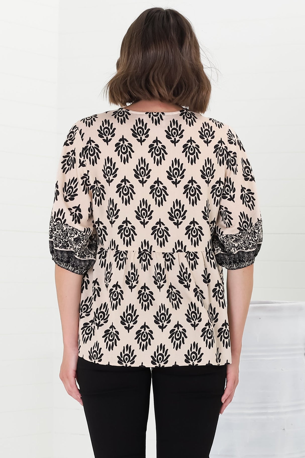 Loma Blouse - Pull Over Balloon Sleeve Smock in Aida Print Cream