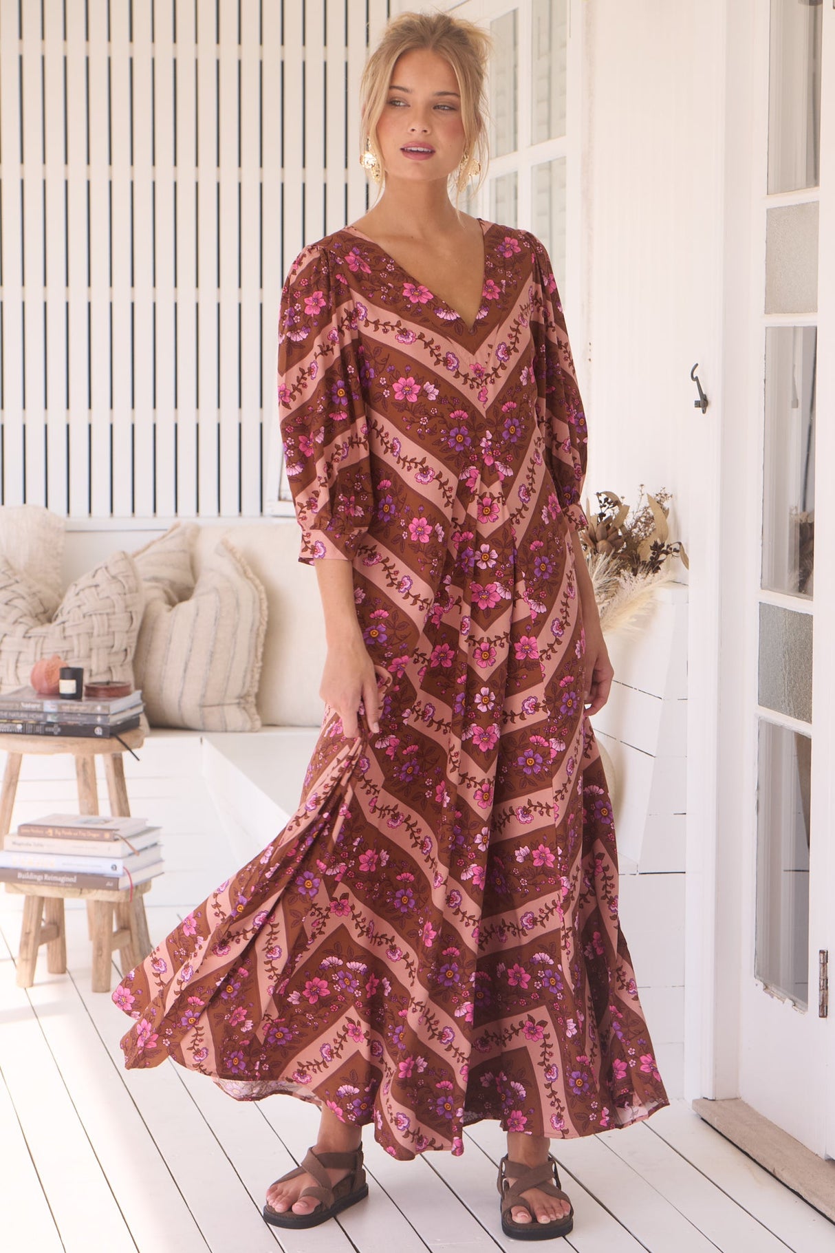 JAASE - London Maxi Dress: Balloon Sleeve Shift Dress in Savanna Print