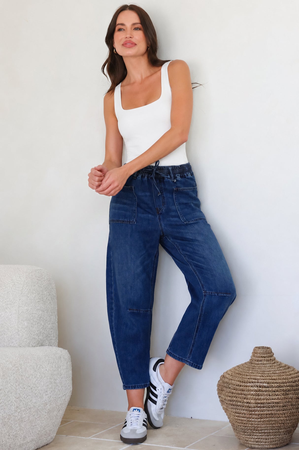 Lowen Barrel Jeans - Elasticated Waist Patch Pocket & Knee Detail Jeans in Dark Denim