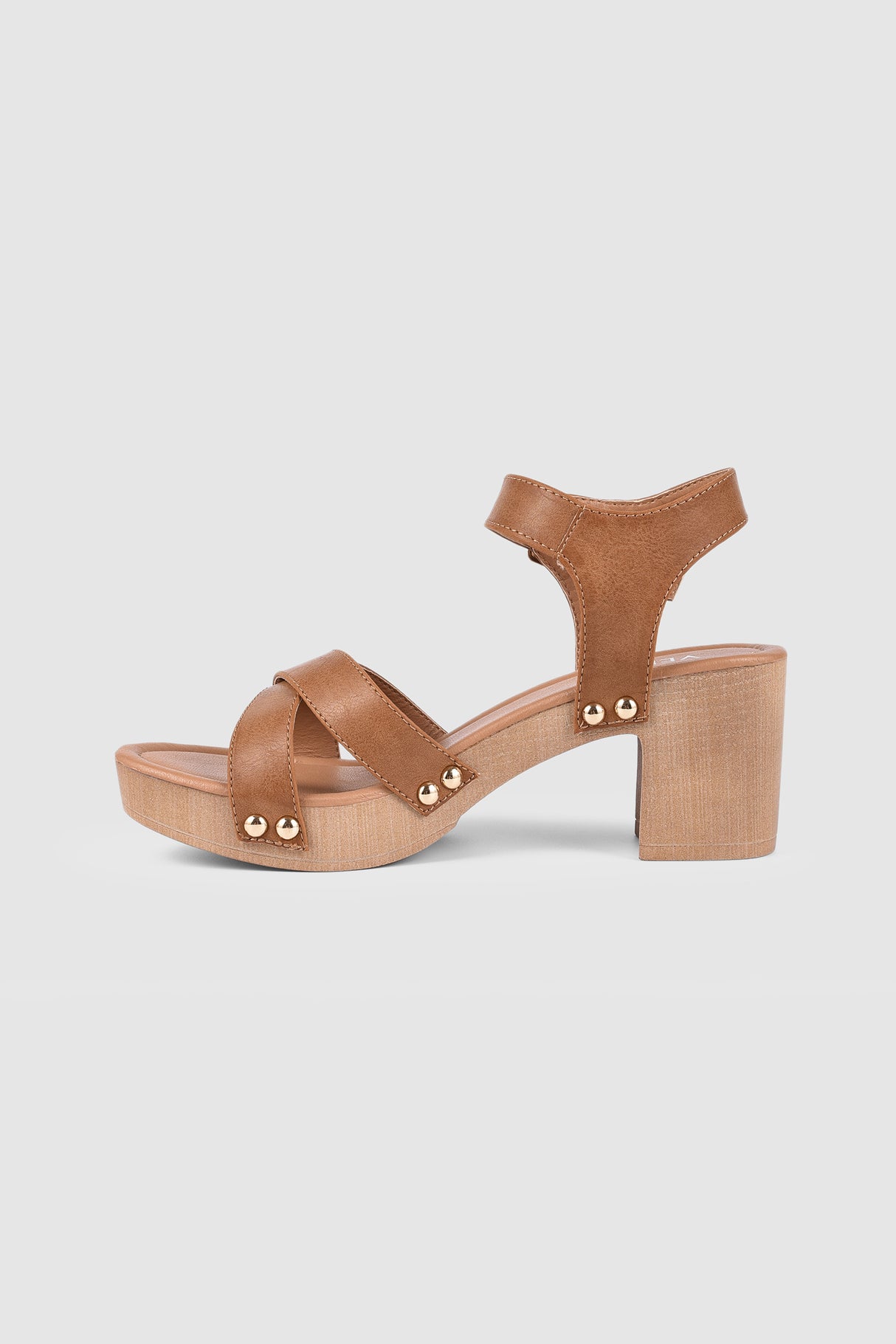 Lulu Clogs in Tan