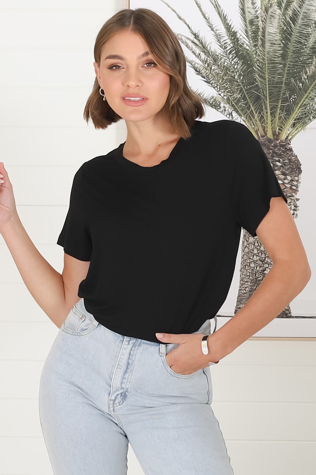 Luma T-Shirt - Relaxed Crew Neck Short Sleeve Tee in Black