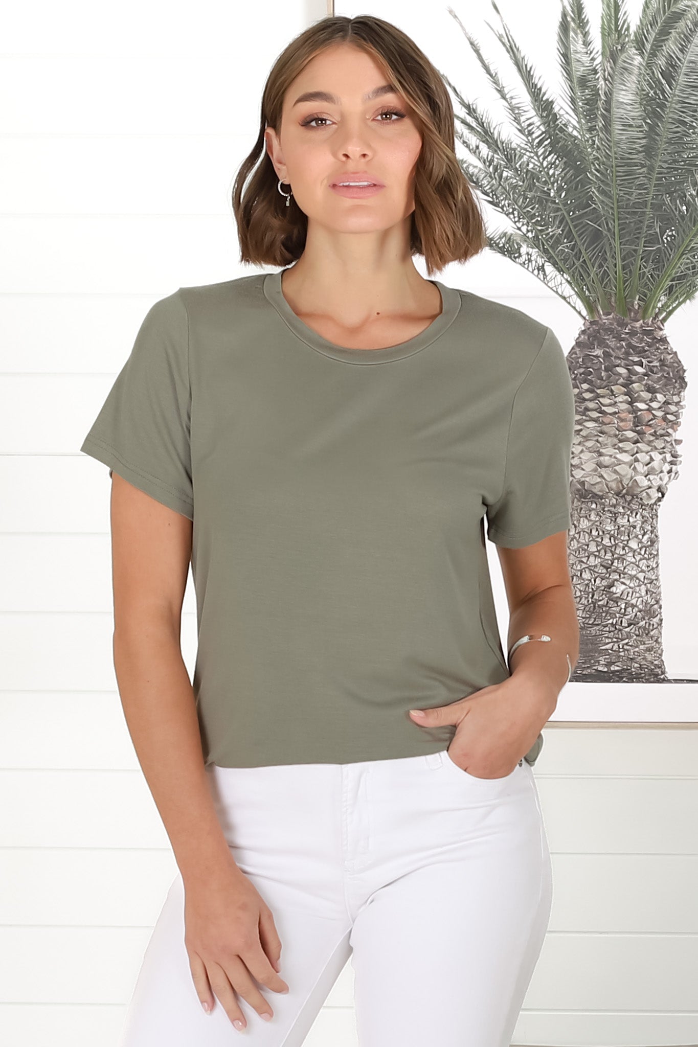 Luma T-Shirt - Relaxed Crew Neck Short Sleeve Tee in Khaki