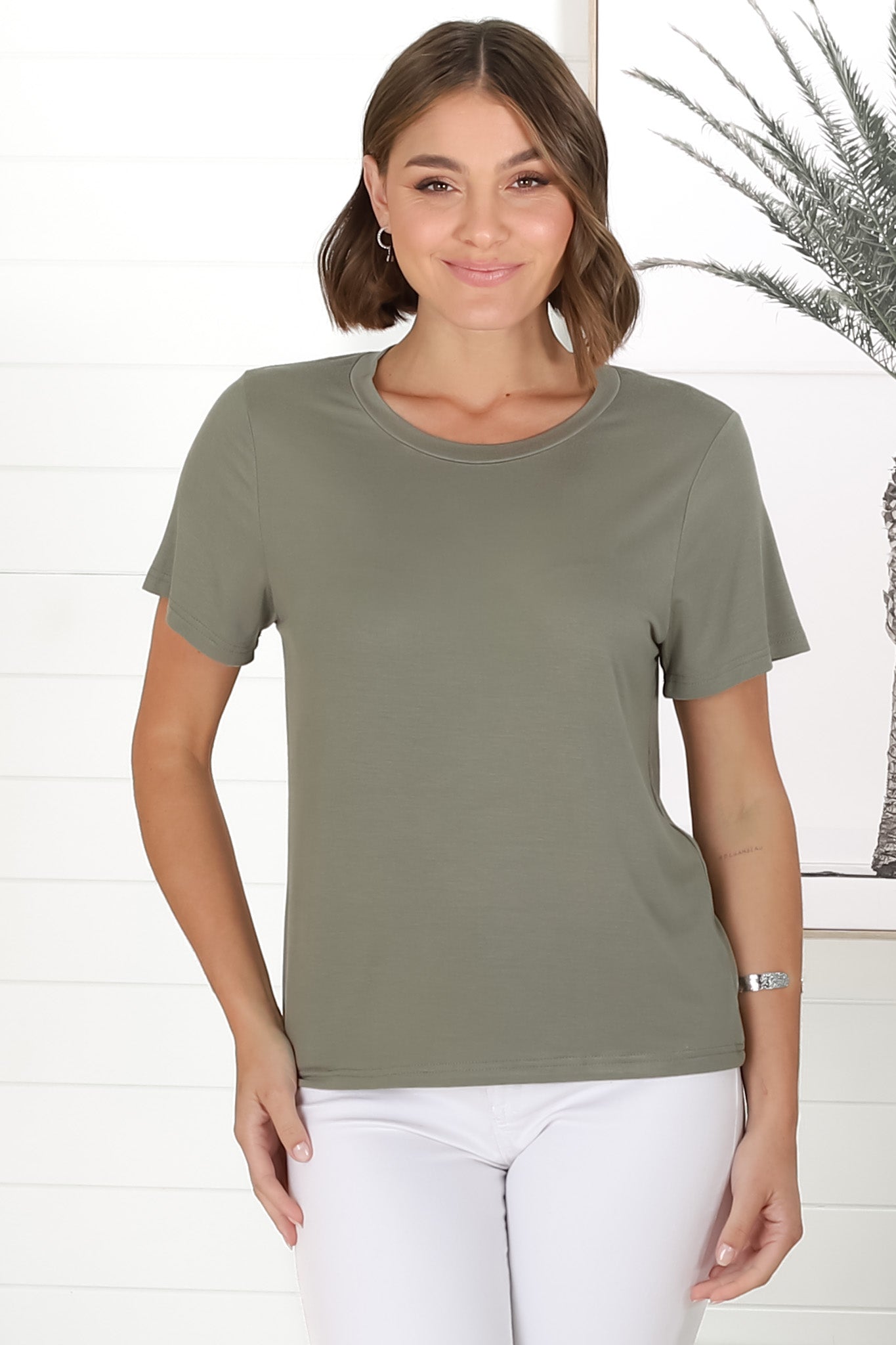 Luma T-Shirt - Relaxed Crew Neck Short Sleeve Tee in Khaki