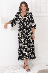 Lunan Maxi Dress - Long Smock Dress with Matching Waist Tie in Stassie Print