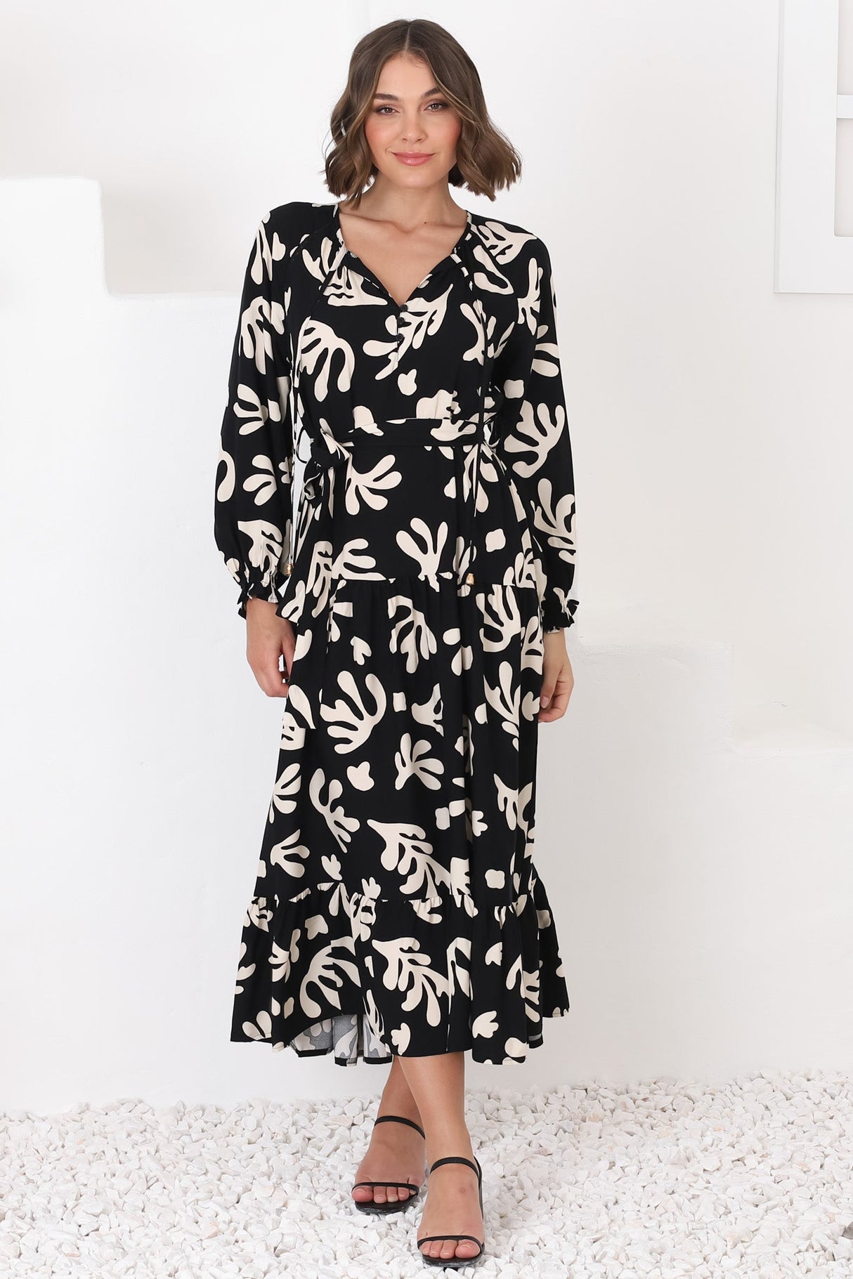 Lunan Maxi Dress - Long Smock Dress with Matching Waist Tie in Stassie Print