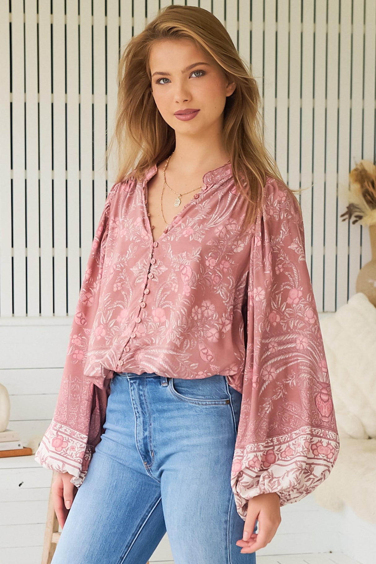 JAASE - Mahlia Blouse: Mandarin Collar Buttoned Down Balloon Sleeve Top in Angelina Print