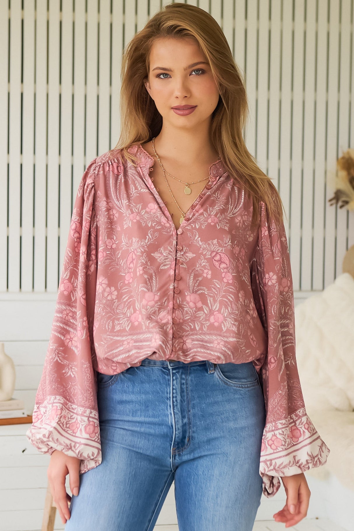 JAASE - Mahlia Blouse: Mandarin Collar Buttoned Down Balloon Sleeve Top in Angelina Print