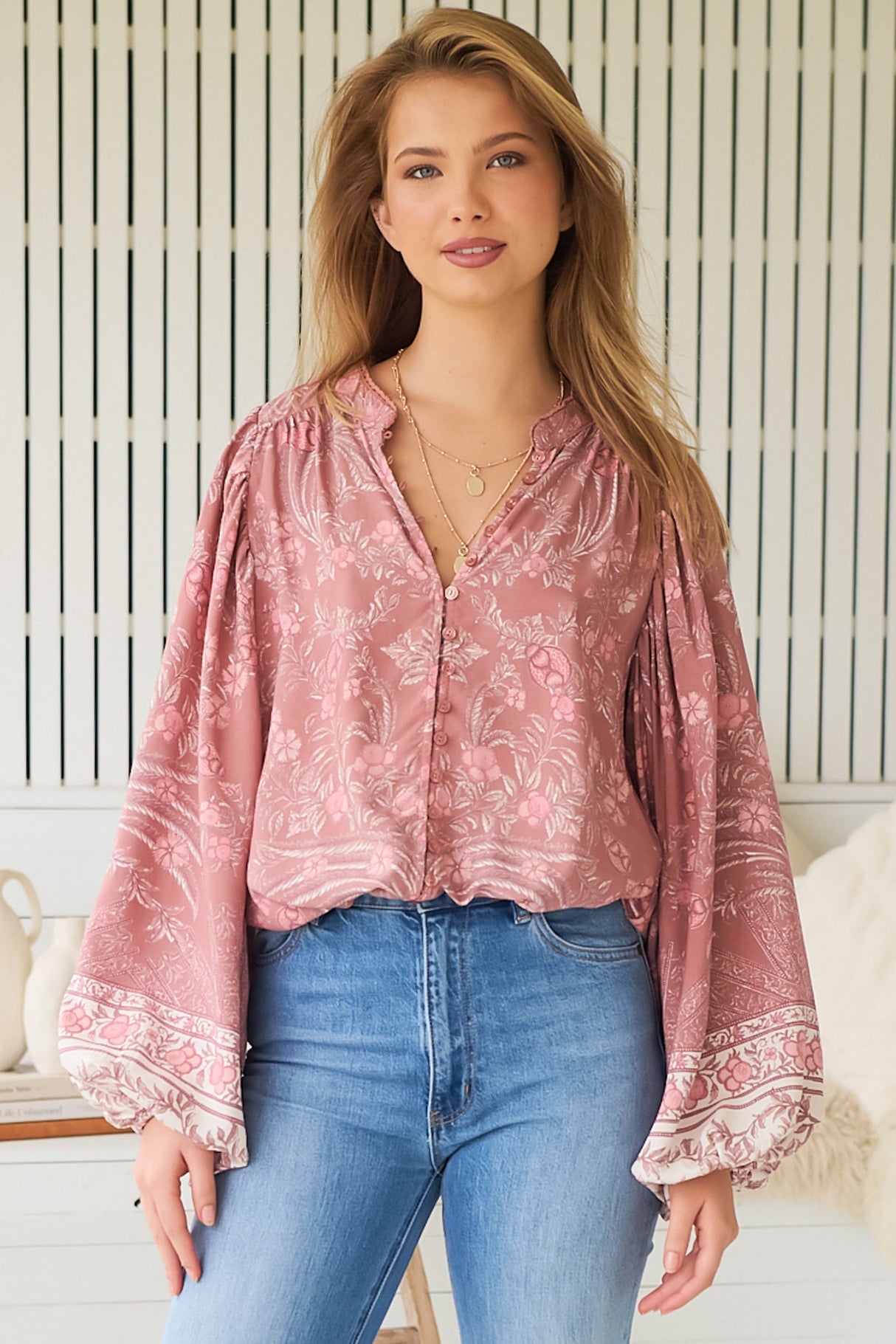 JAASE - Mahlia Blouse: Mandarin Collar Buttoned Down Balloon Sleeve Top in Angelina Print